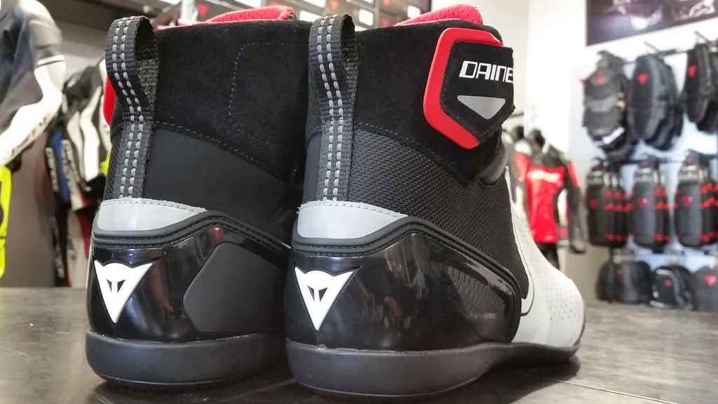 最新のライディングシューズ『ENERGYCA AIR SHOES』が入荷です♪