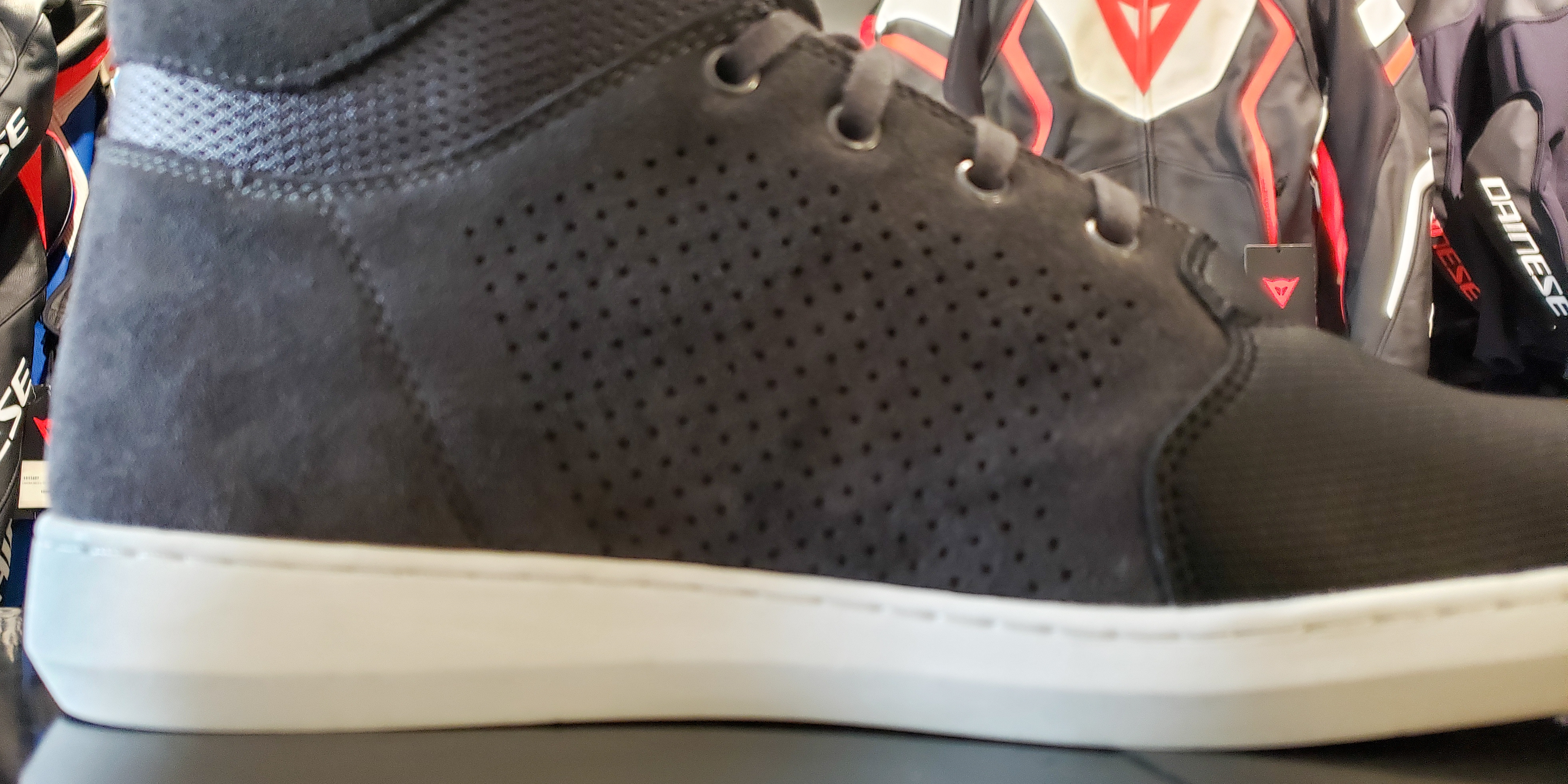 ツーリングをよりカジュアルに[YORK AIR SHOES]