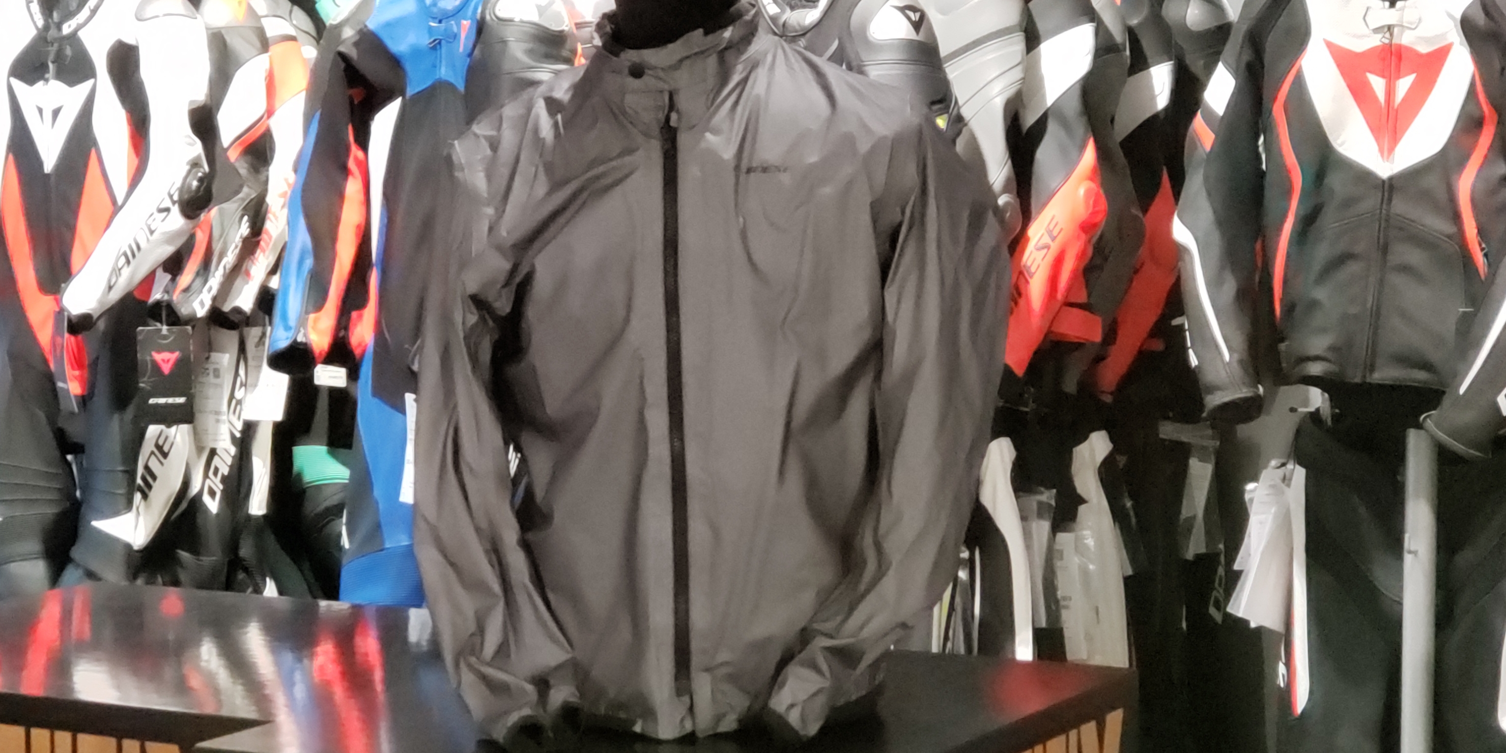 どんな季節もこれ1着!!［D-EXPLORER 2 GORE-TEX® JACKET］