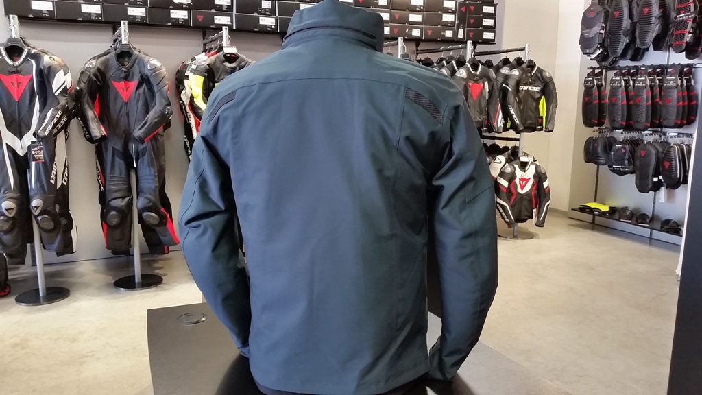 普段着コートもオシャレにライディングジャケット『MAYFAIR D-DRY