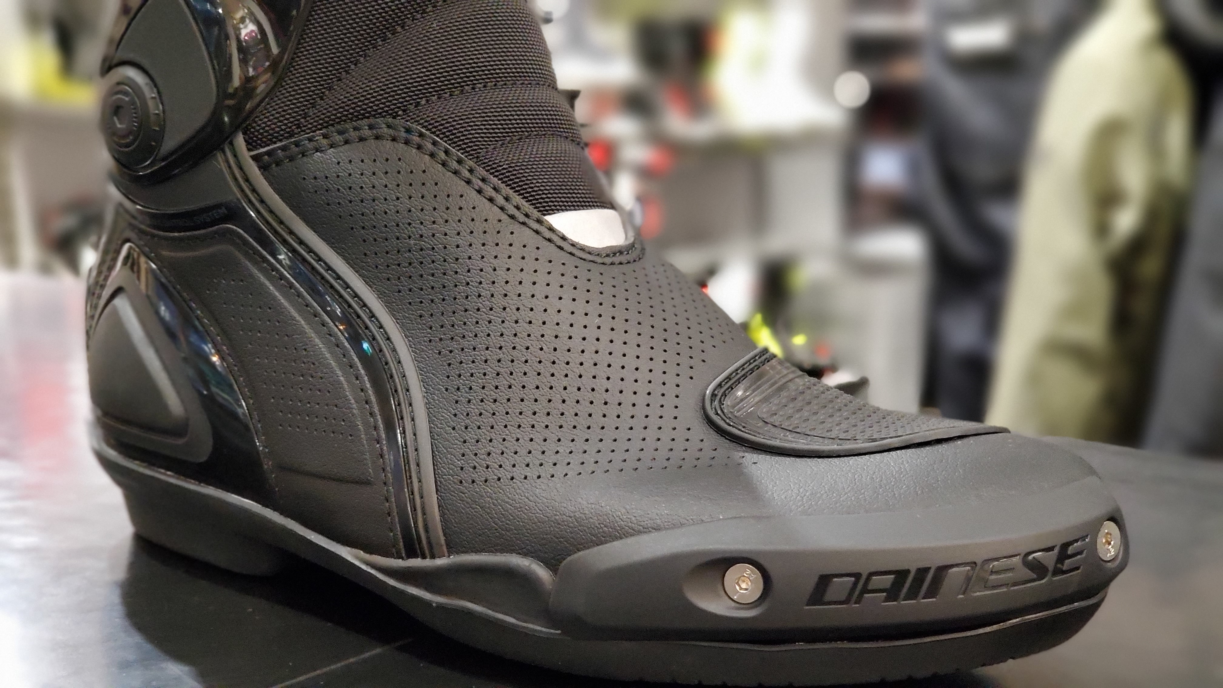 ダイネーゼ Dainese GT GORE-TEX ブーツ後期モデル スタッフのイチ押しブーツ紹介! あらゆるシーンで活躍する-SPORT