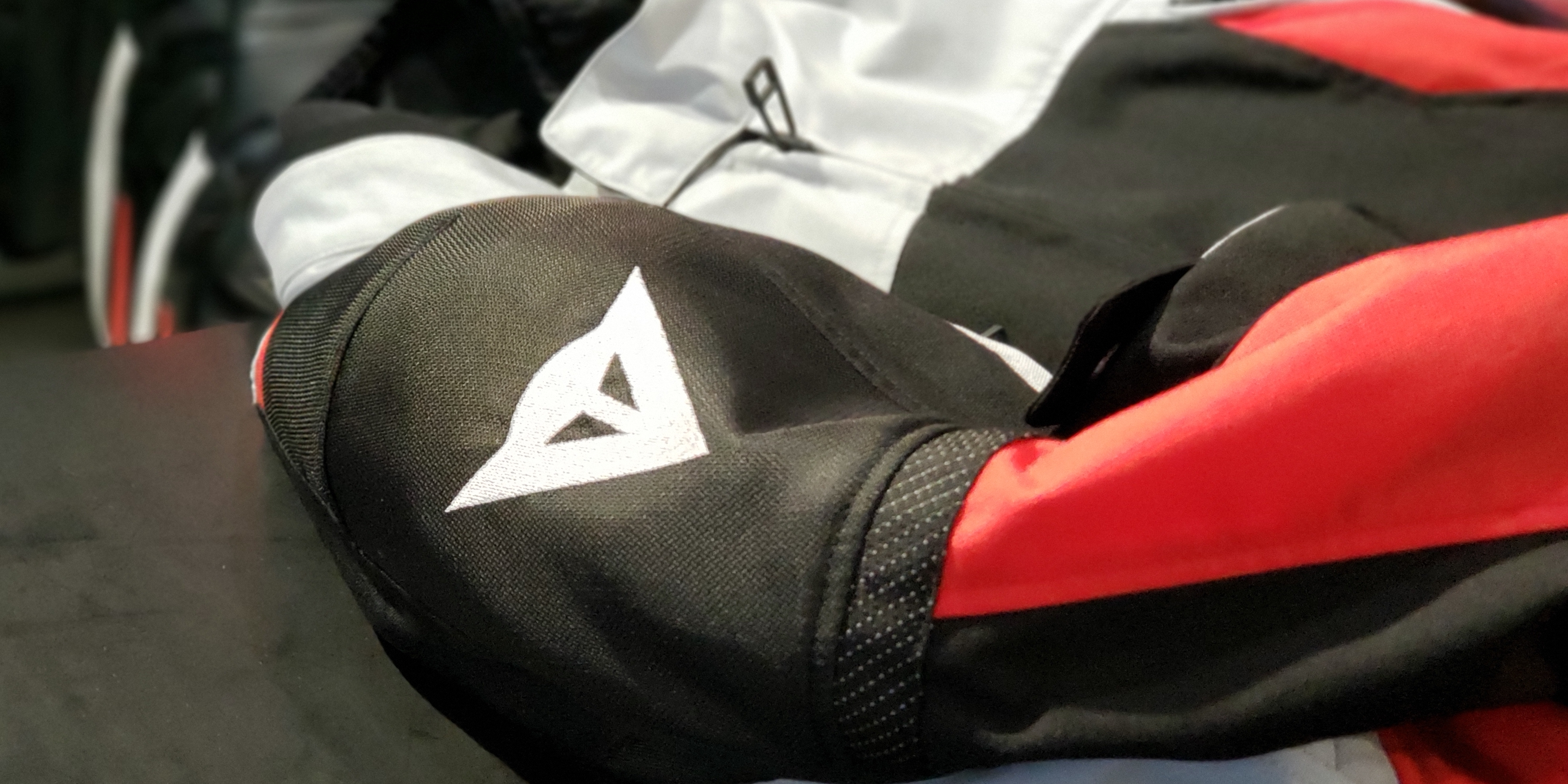 快適性、安全性を兼ね備えたジャケット[SPEED MASTER D-DRY® JACKET]