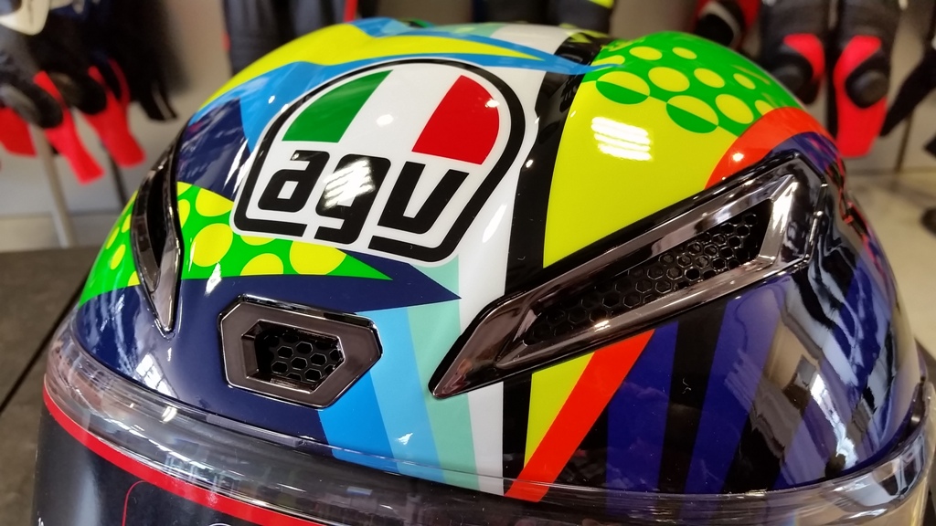 ロッシレプリカの限定モデル『AGV PISTA GP RR - WINTER TEST 2020』