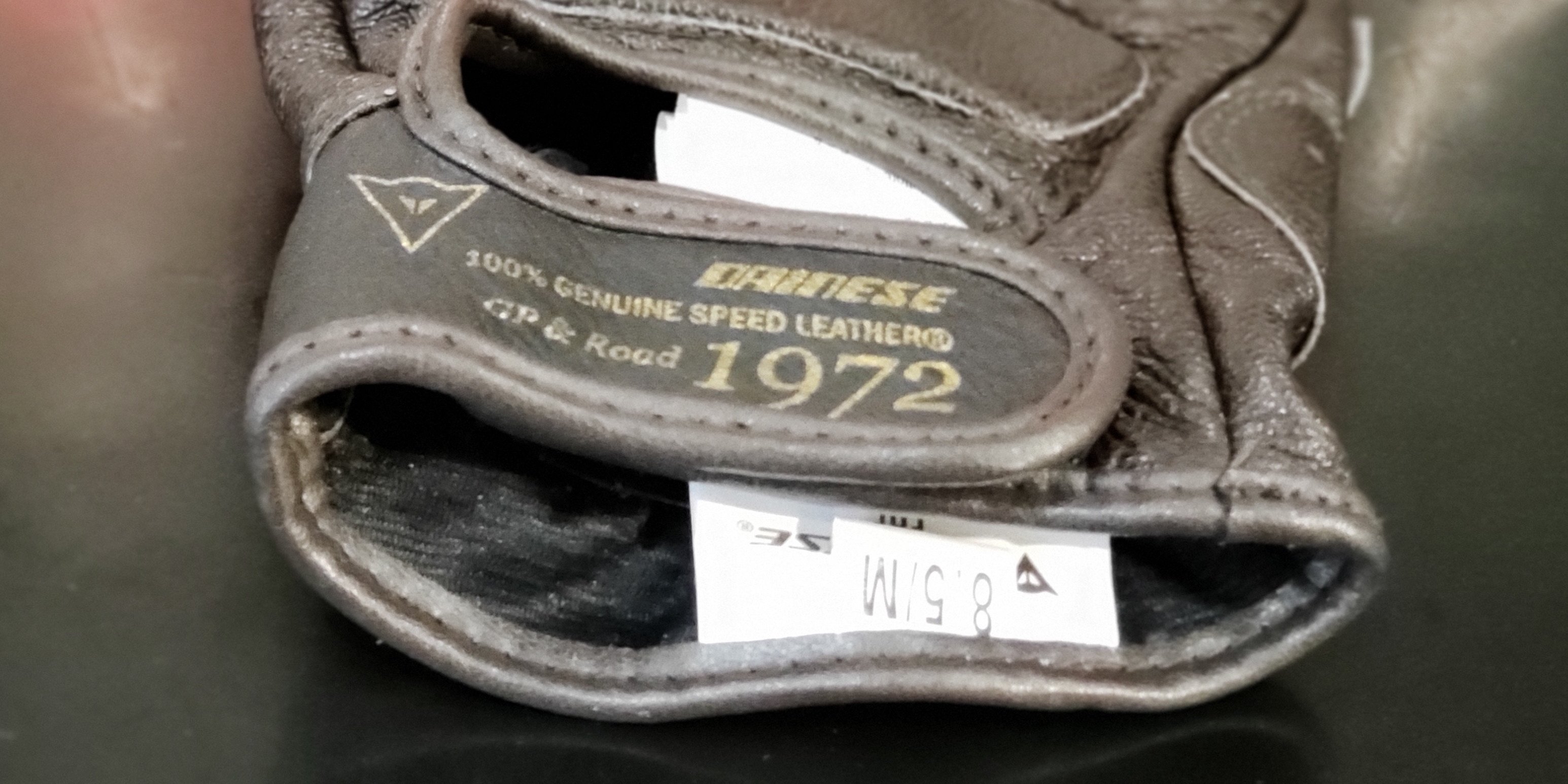 夏場でも活躍できるレザーグローブ[BLACKJACK GLOVES]