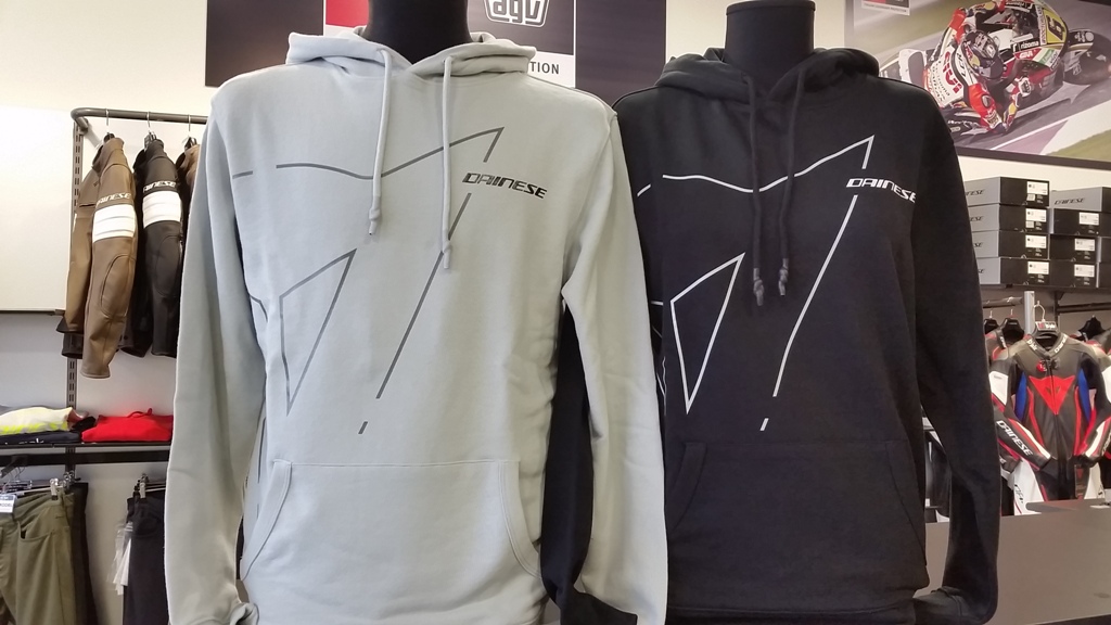 この時期でも着たいパーカー『OUTLINE HOODIE』『FADE HOODIE』