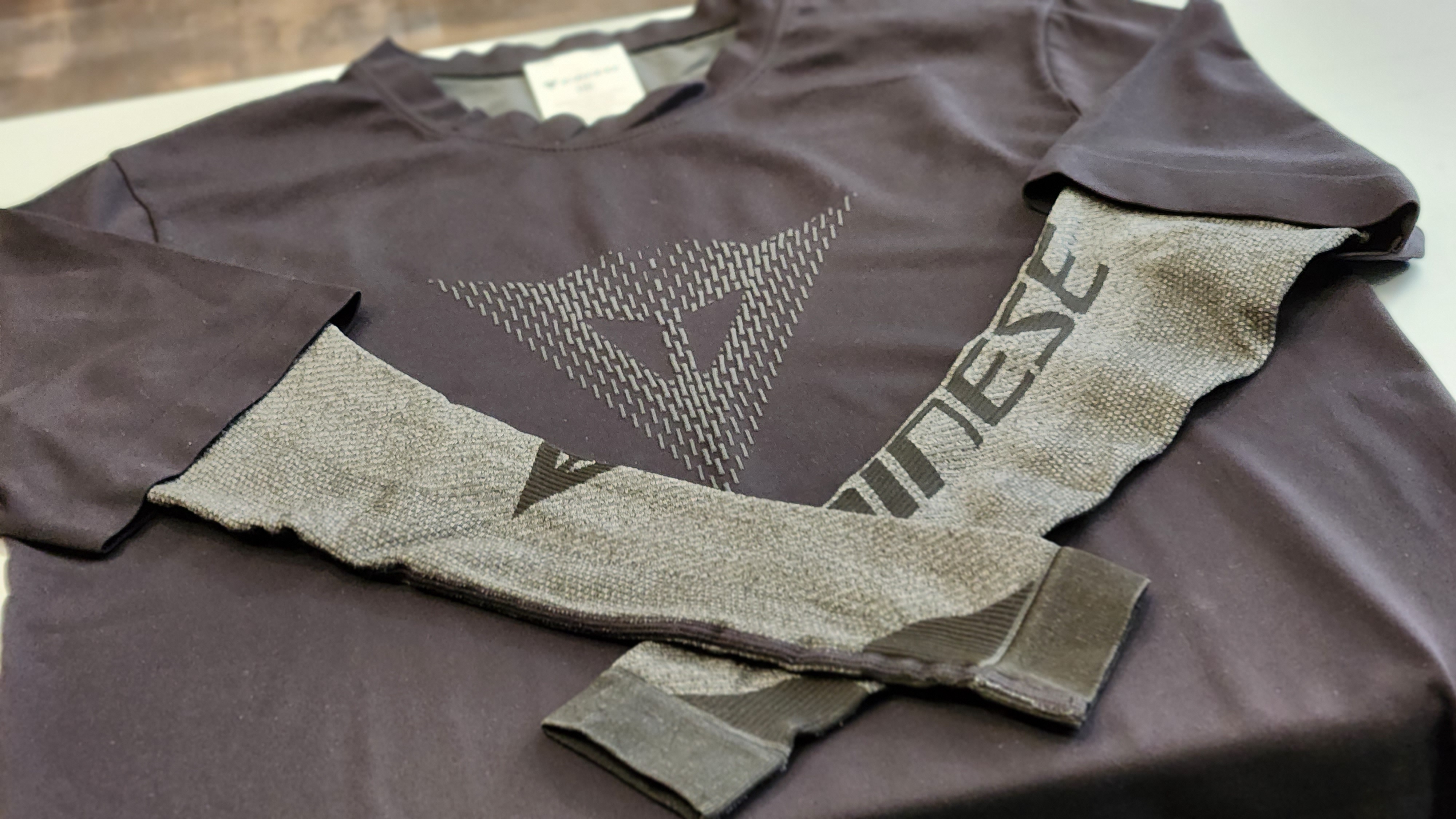 つねに肌に触れるインナーは着心地と肌触りも良い【QUICK DRY TEE】