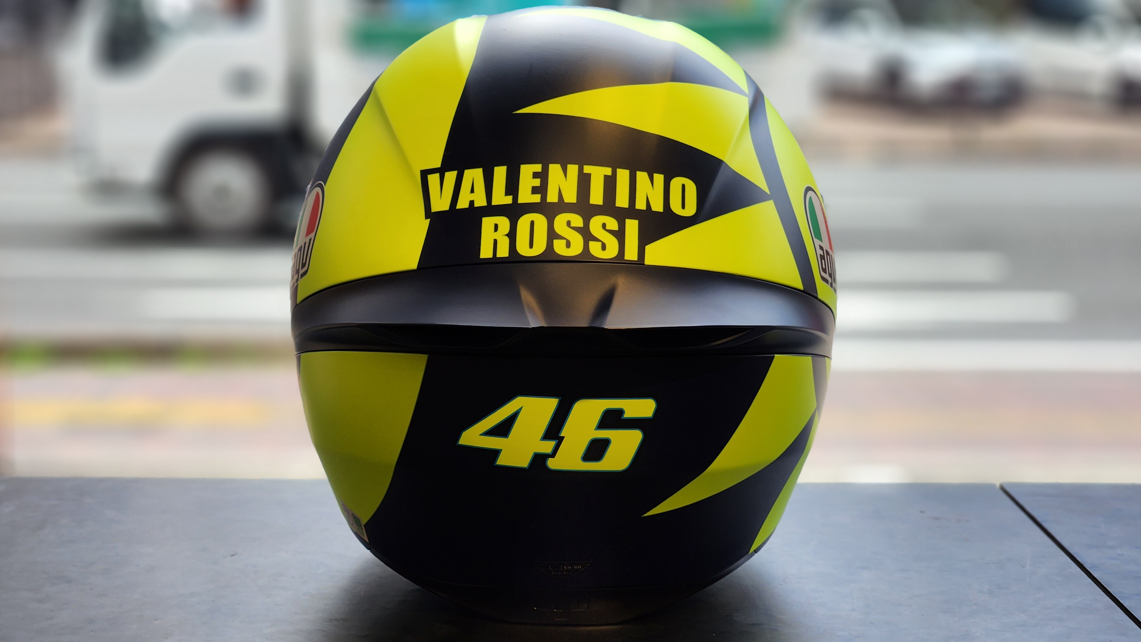 AGV K1 バレンティーノロッシヘルメット 黒/黄 AGV K1 バレンティーノロッシヘルメット 黒/黄 DAINESE PRO SHOP