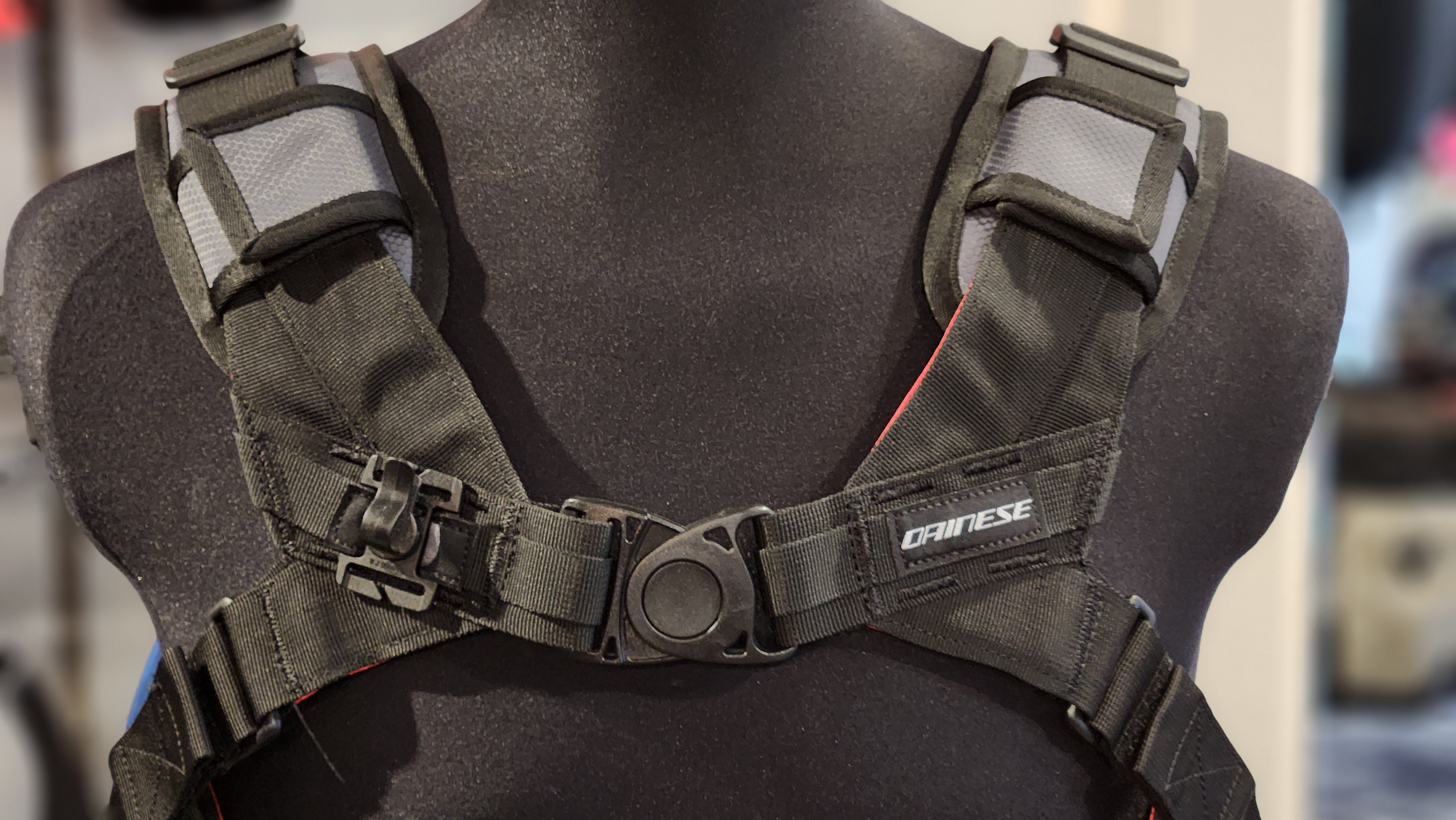 幅広いニーズに対応したコラボレーションバッグ【ダイネーゼ × OGIO】