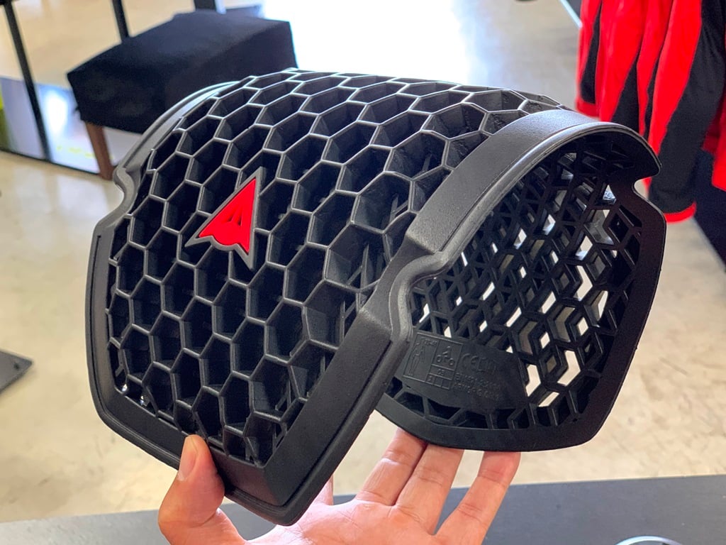 人気のプロテクターがモデルチェンジ！『PRO-ARMOR 2.0』