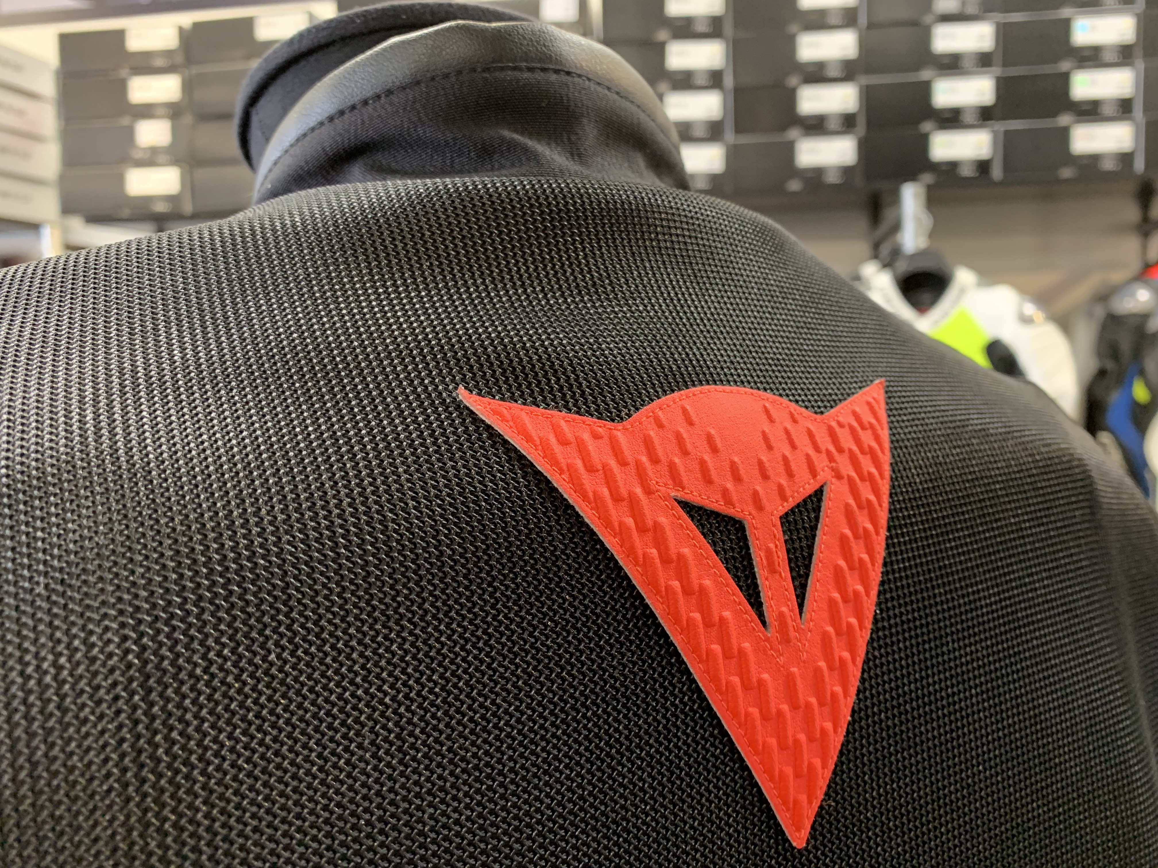 メッシュジャケットとD-airが一つに。【SMART JACKET LS SPORT】が入荷