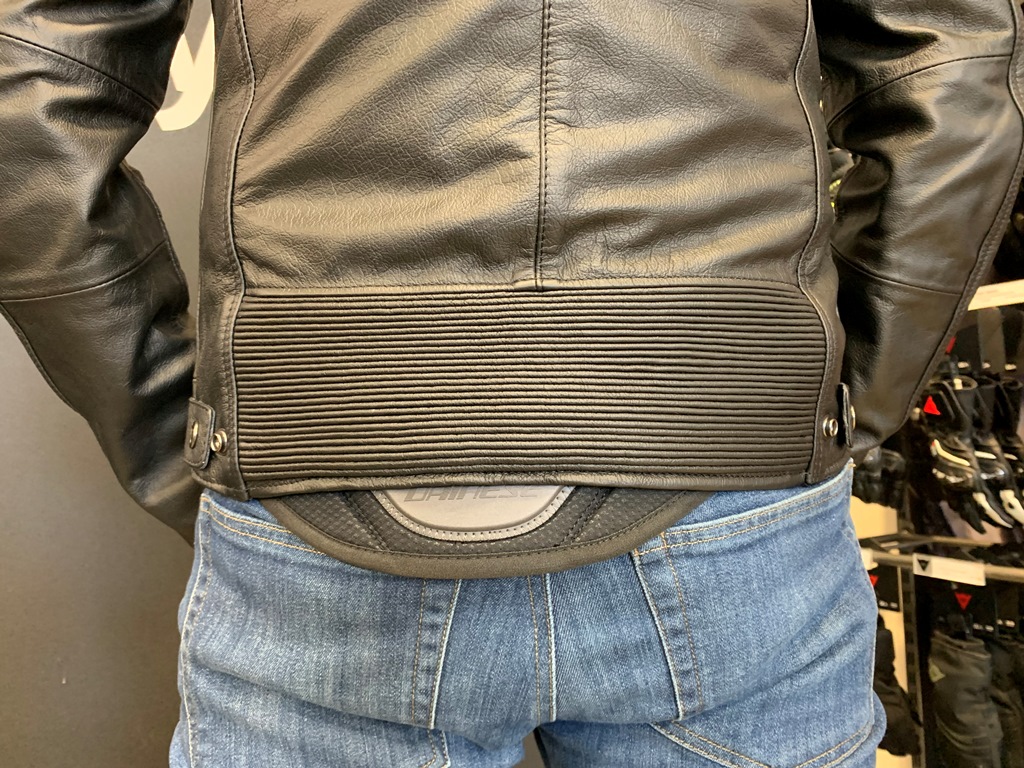 腰にご不安をお持ちのライダーさんにはオススメ！【LUMBAR BELT】