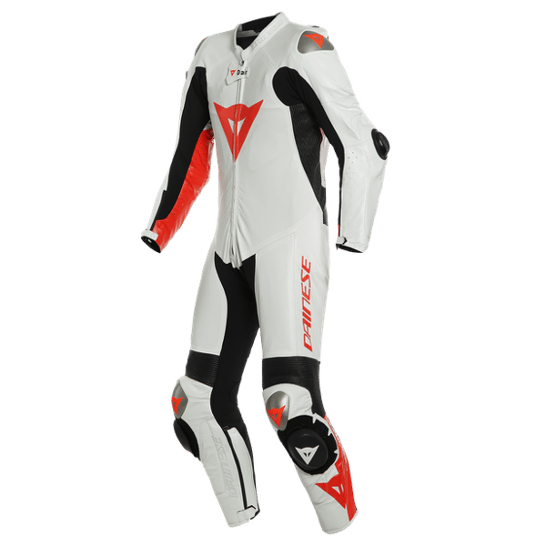 MotoGPライダーも使用する究極のレーシングスーツ