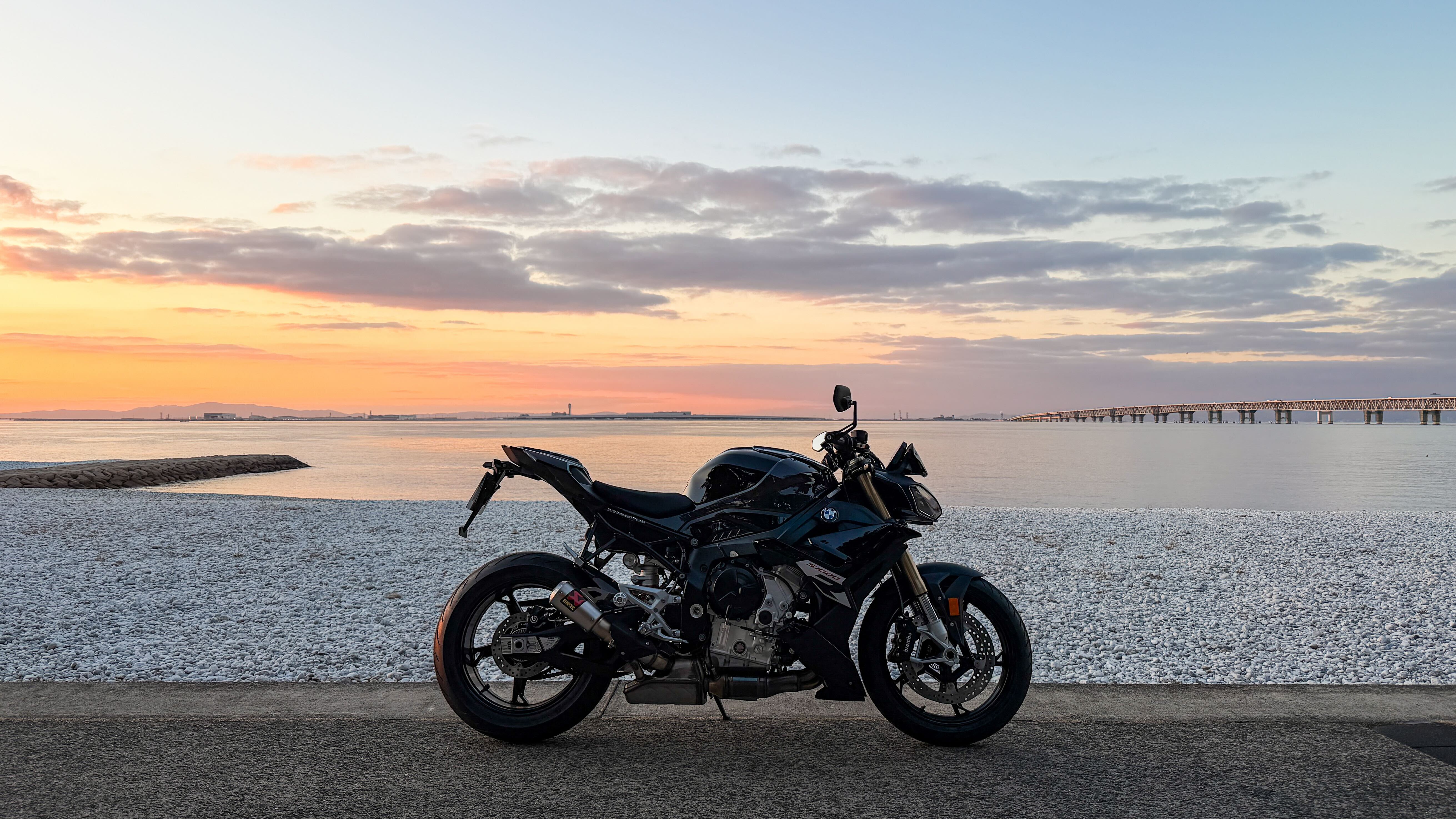 7D6CE11D-8FE7-46E6-9B07-5BBD193ED1DF