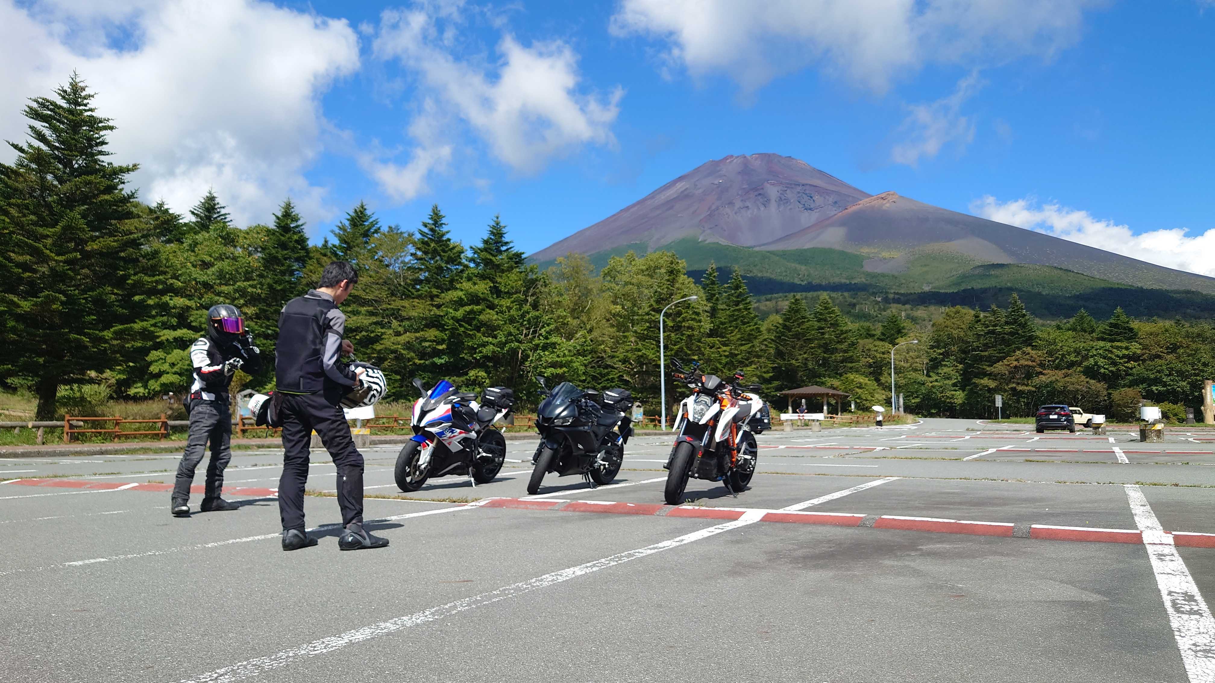 ツーリングレポート ”世田谷店主催富士山周遊ツーリング”