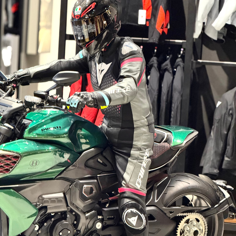 bgvfctrdxrgsewqqewasxrtcdrt