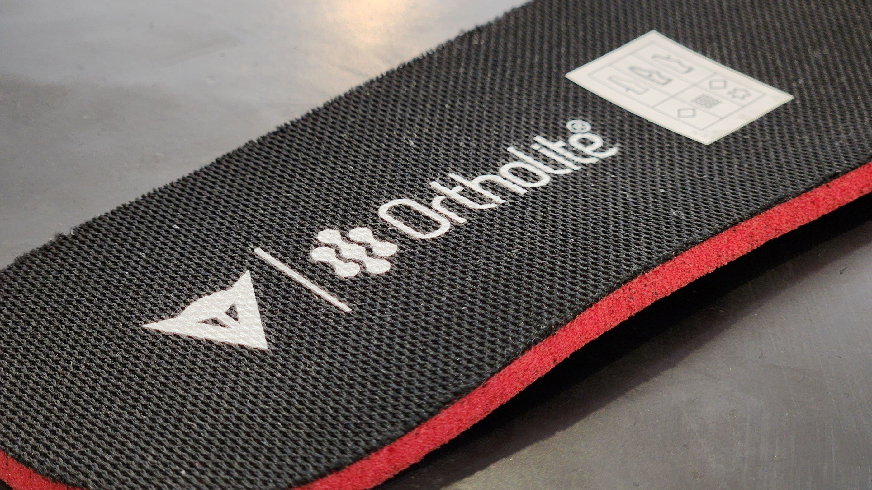 軽量で快適な全天候型ライディングシューズ【SUBURB D-WP】