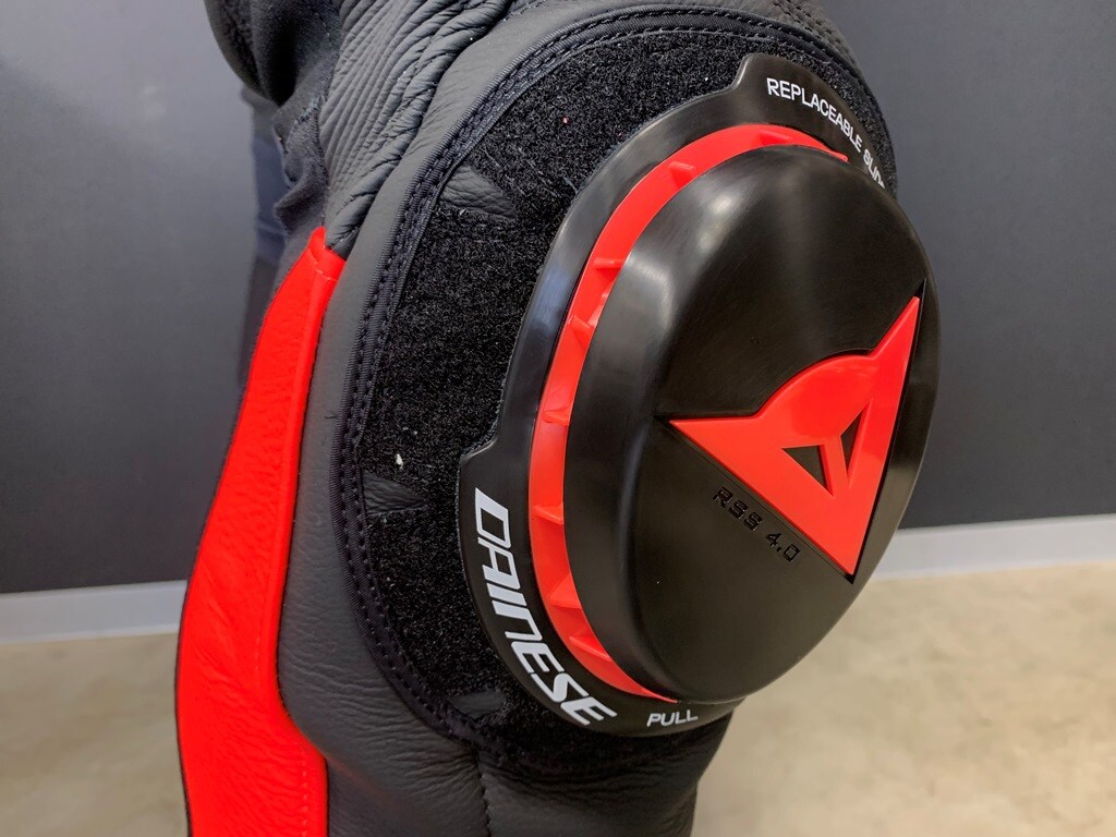 トップモデルのレザージャケット【SUPER SPEED 4】にこの時期には