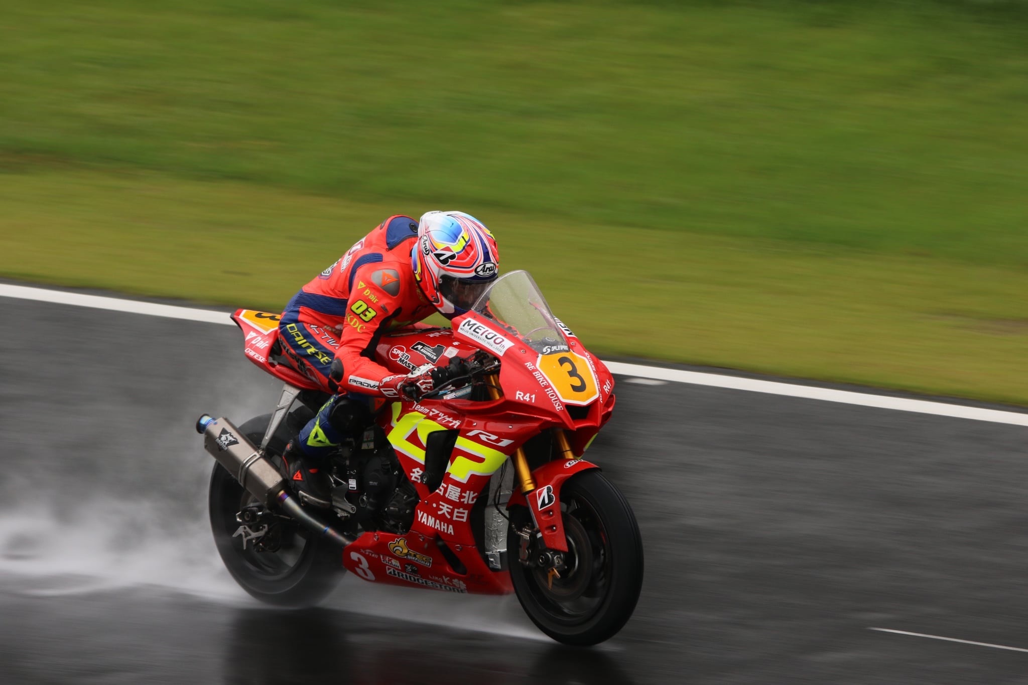 レースレポート】鈴鹿サンデーロードレース インターJSB1000クラスで