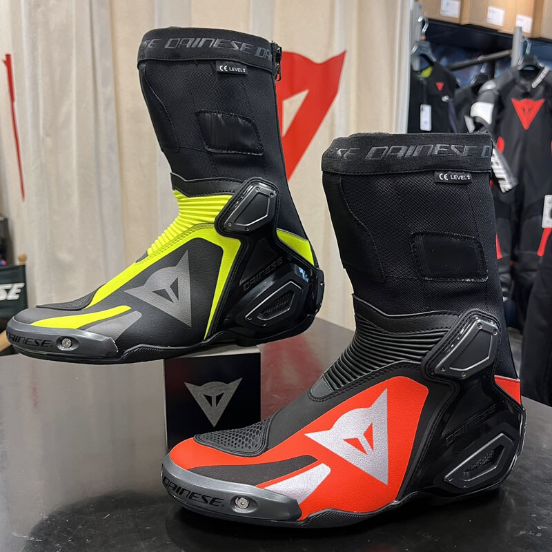 更なる進化を遂げたレーシングブーツ『AXIAL 2 BOOTS』