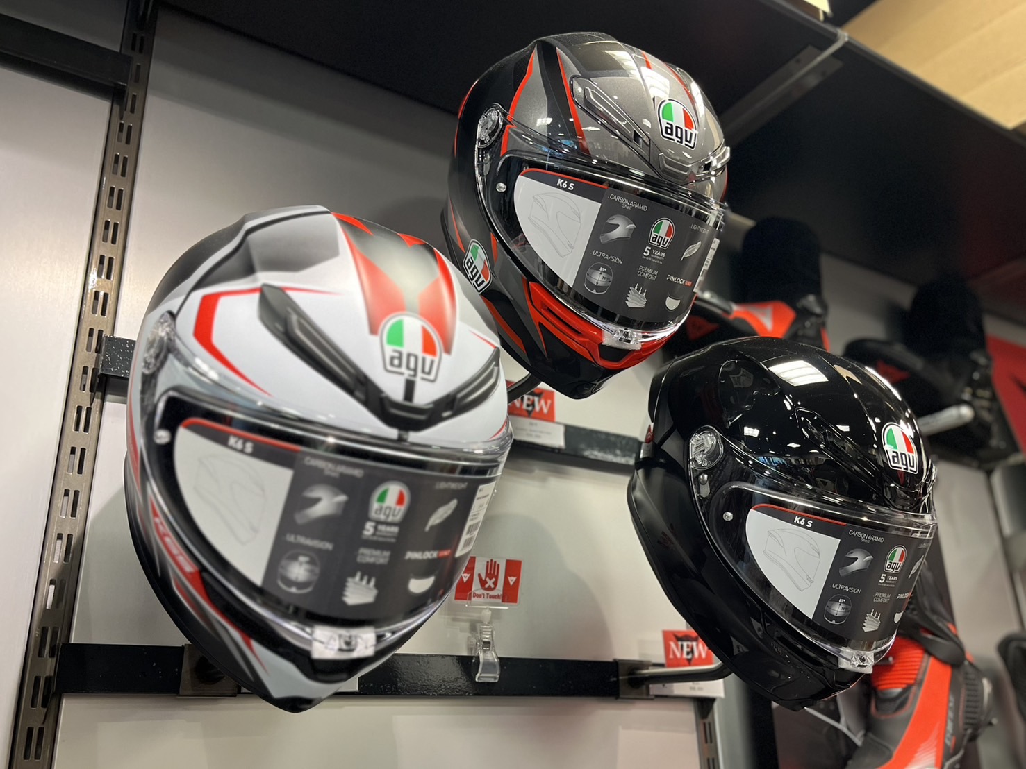 AGV K6 S フォトクロミックバイザー「Adaptive」登場！