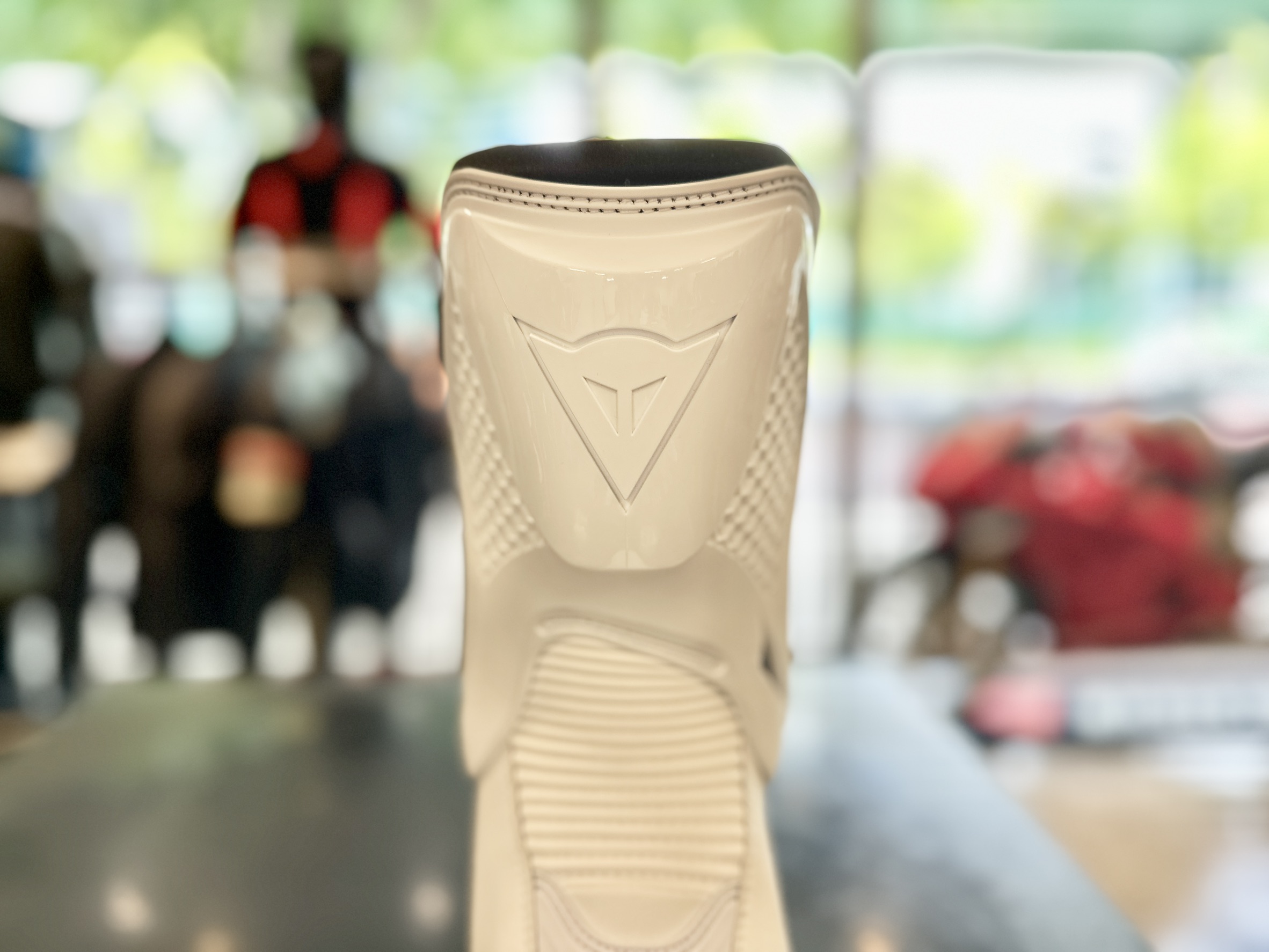 新色入荷】TORQUE 4 BOOTS ホワイトカラーが入荷しました