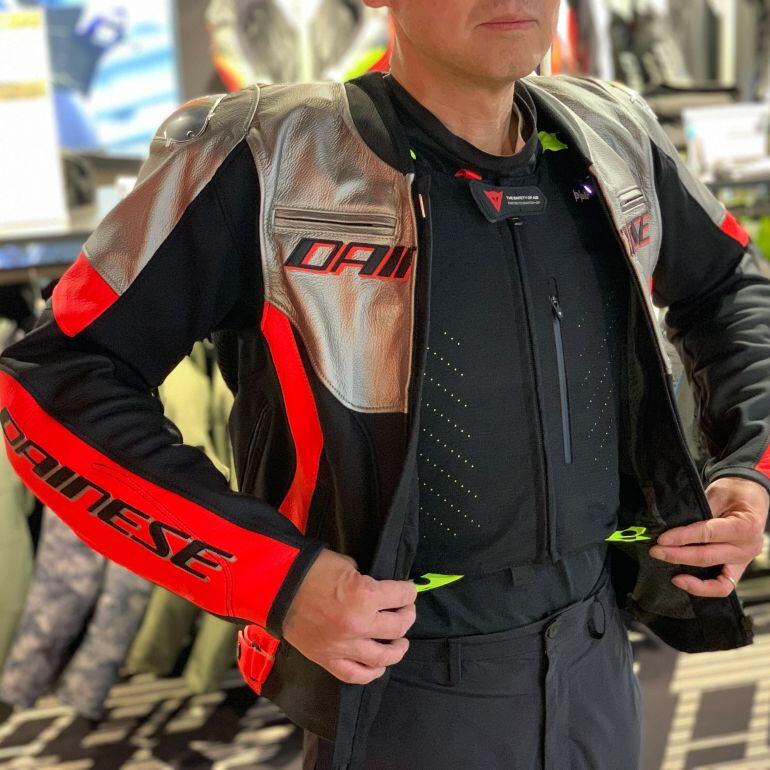 DAINESE ライディングレザージャケット 黒/赤 サイズ50 ダイネーゼ 