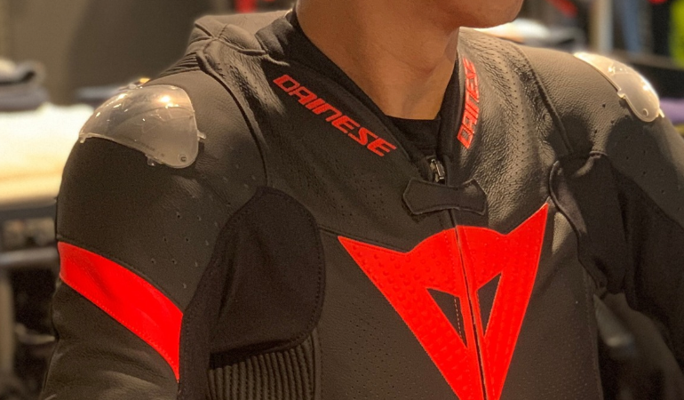 ヴェローチェ・レーシングネックシステム