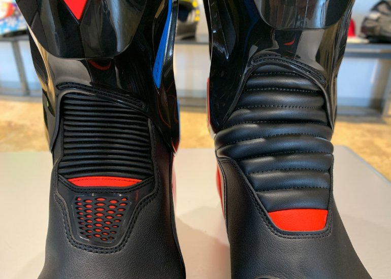 DAINESE Course D1 Out | Motardinn ダイネーゼ COURSE D1 OUT サイズ 