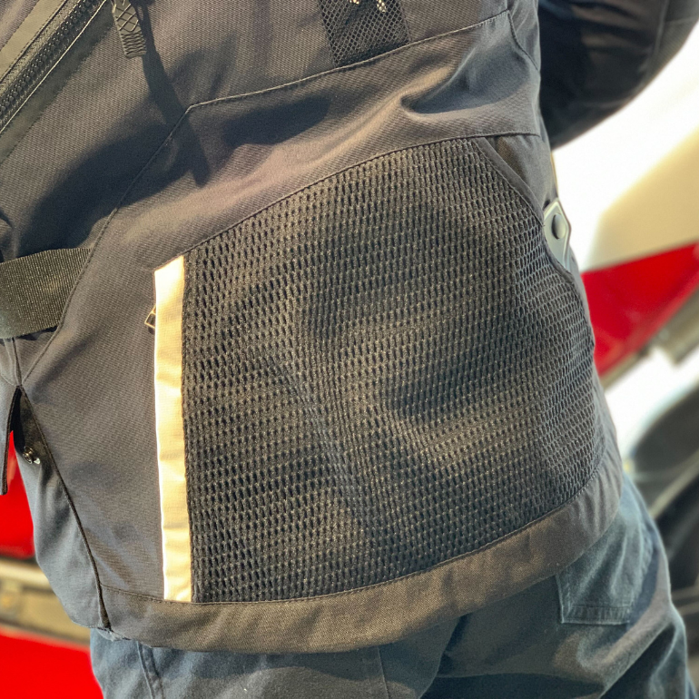 ブログ用) 正方形 - 770x770-Dec-06-2025-02-02-09-3785-AM