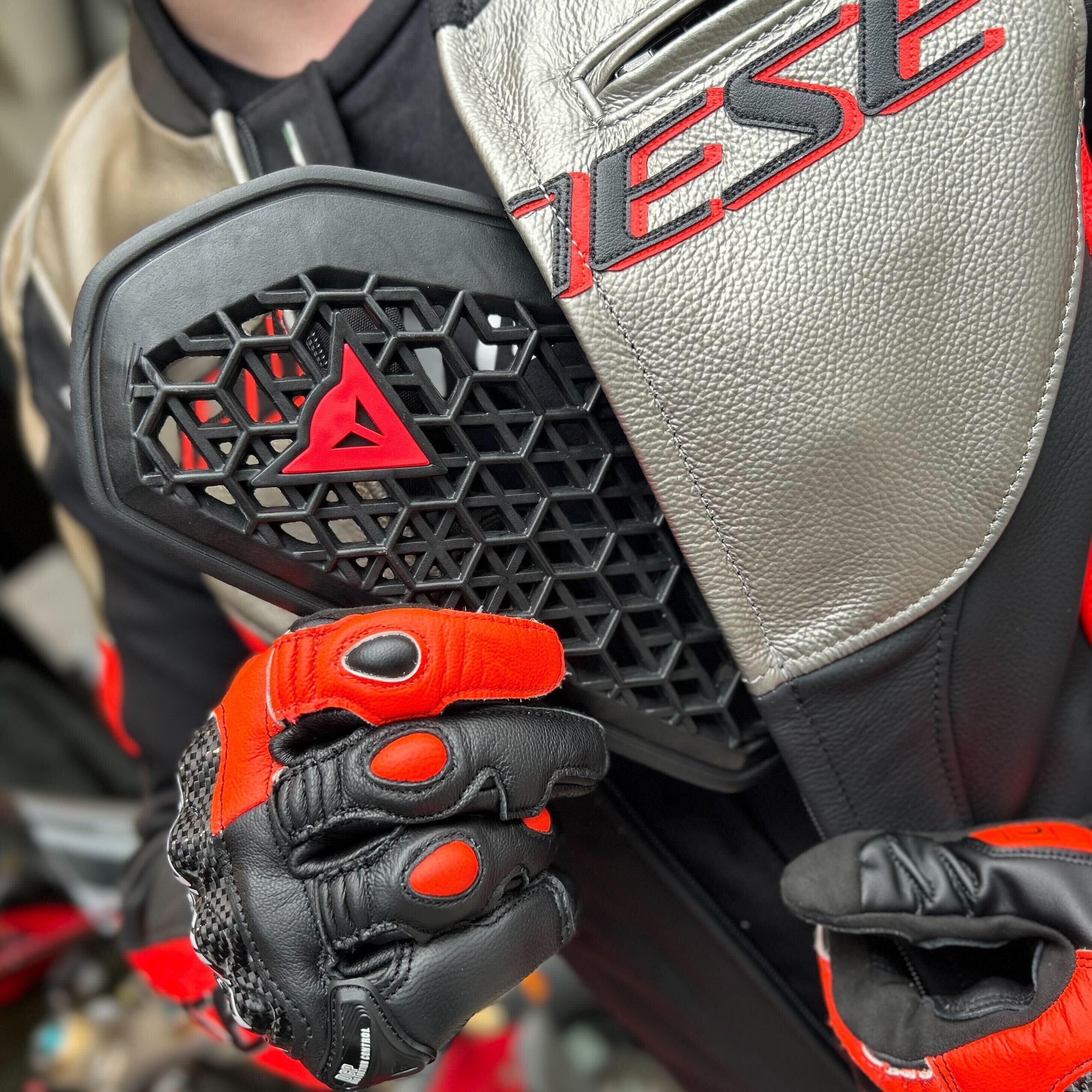 Dainese プロテクター GLADIATOR 05 Mサイズ 未使用 安全性と快適性の新基準