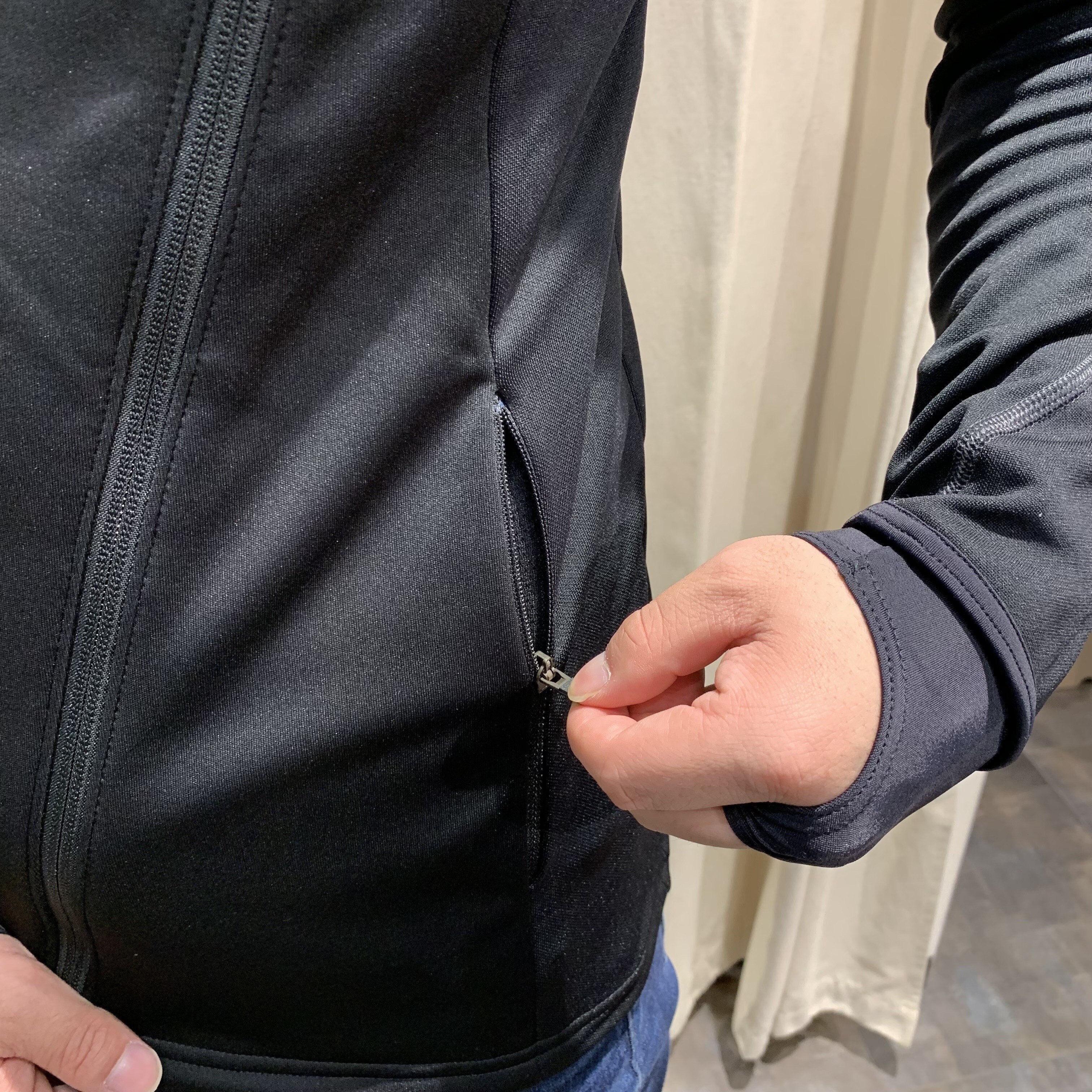 冬ツーリングを乗り越えるのに最適なミドルレイヤーのご紹介