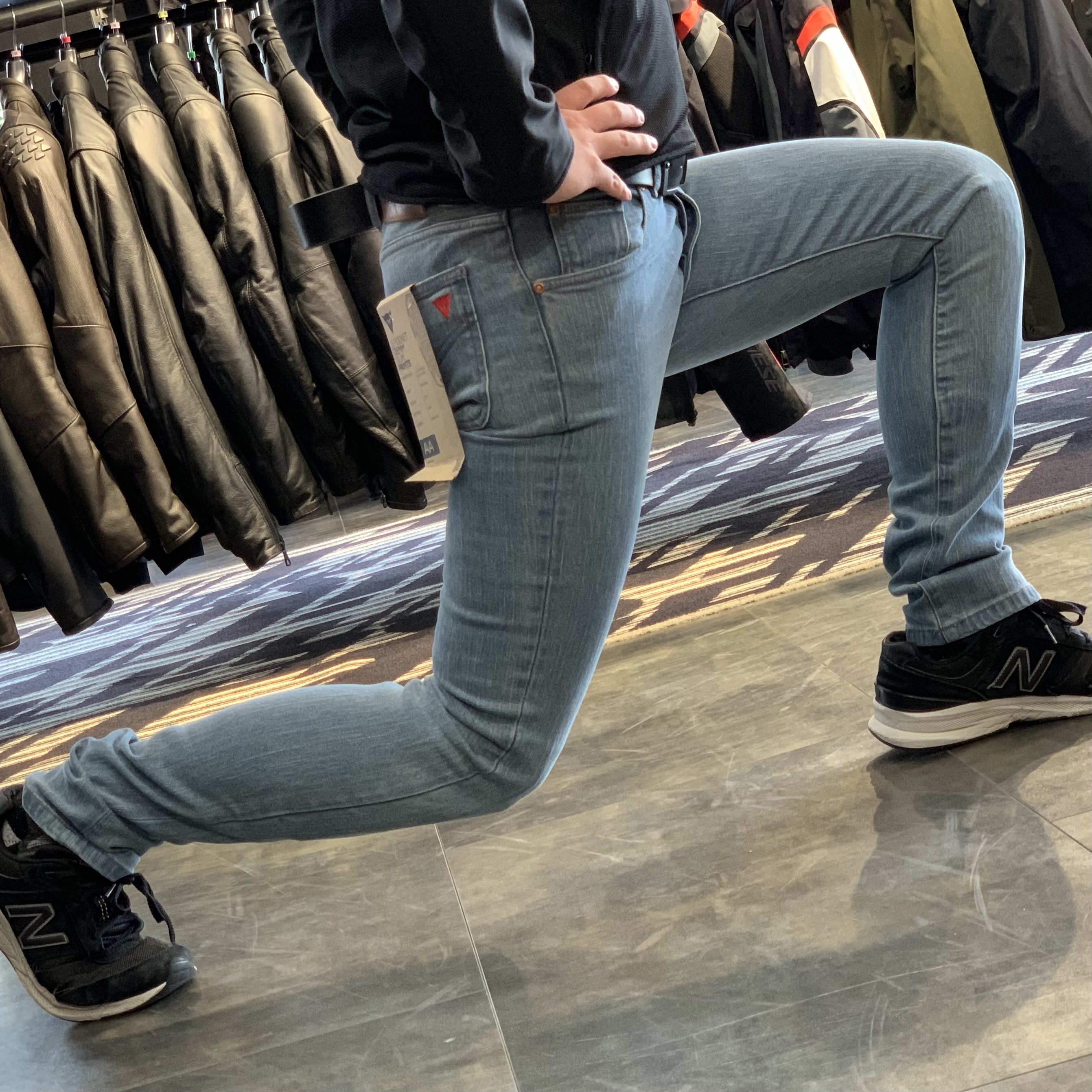 機能美×快適性×安全性｜5-POCKET DENIM SLIM PANTSの全貌