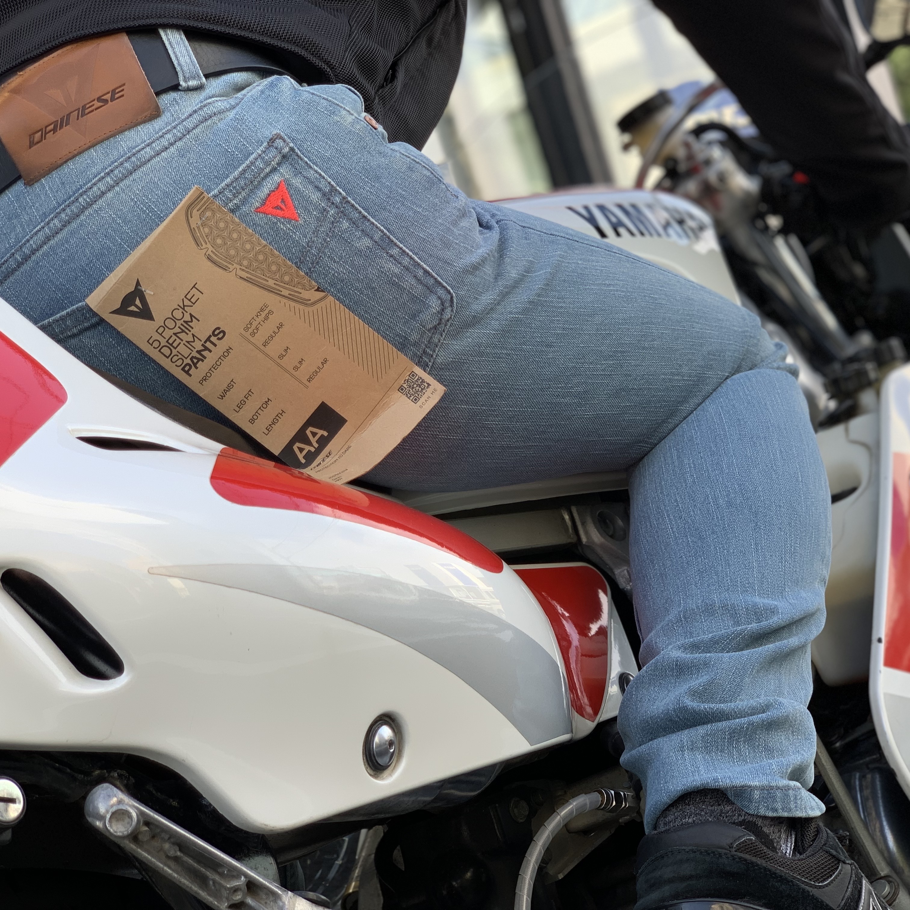 機能美×快適性×安全性｜5-POCKET DENIM SLIM PANTSの全貌