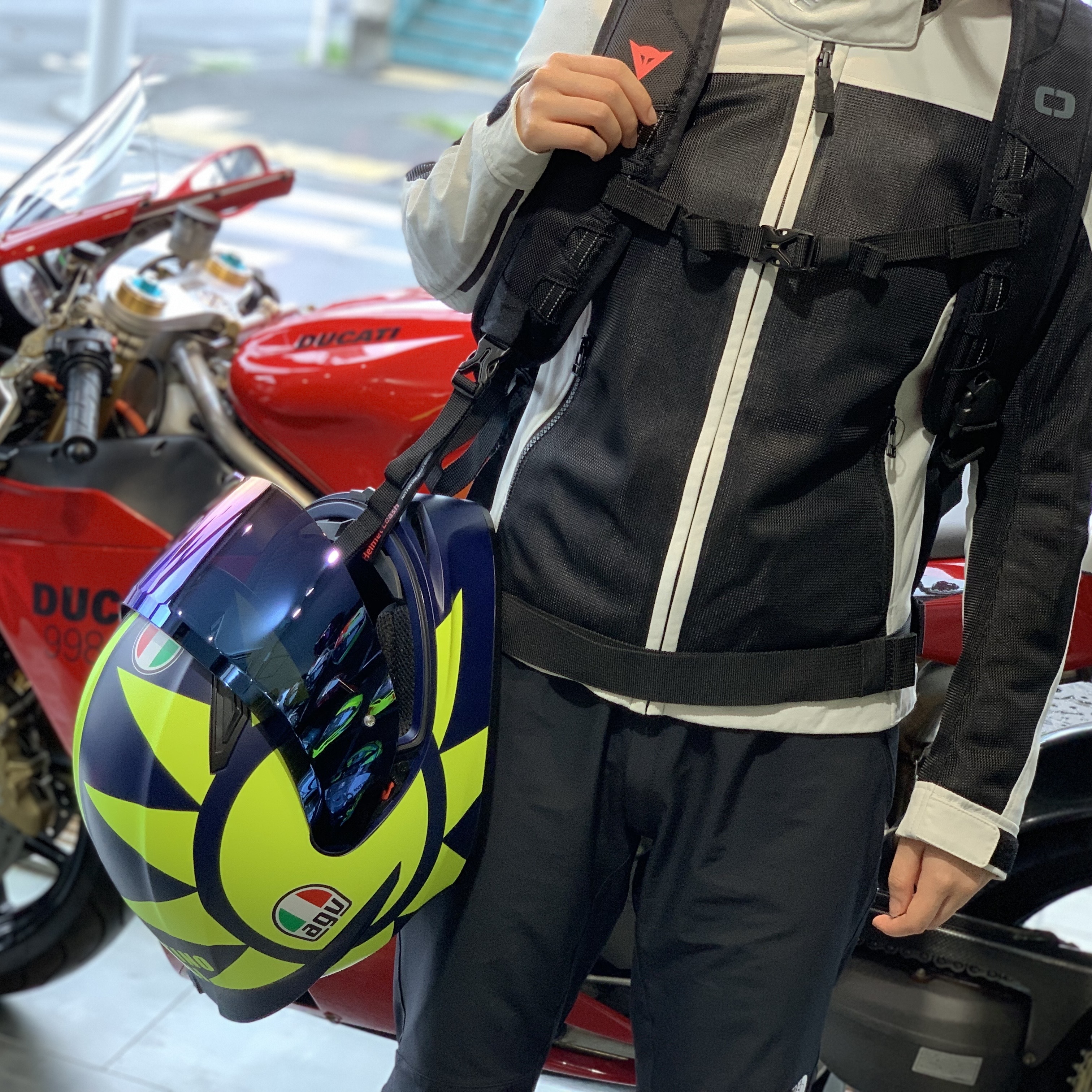 D-MACH 2 BACKPACKの魅力 | ライダーの背中を彩るエアロダイナミック
