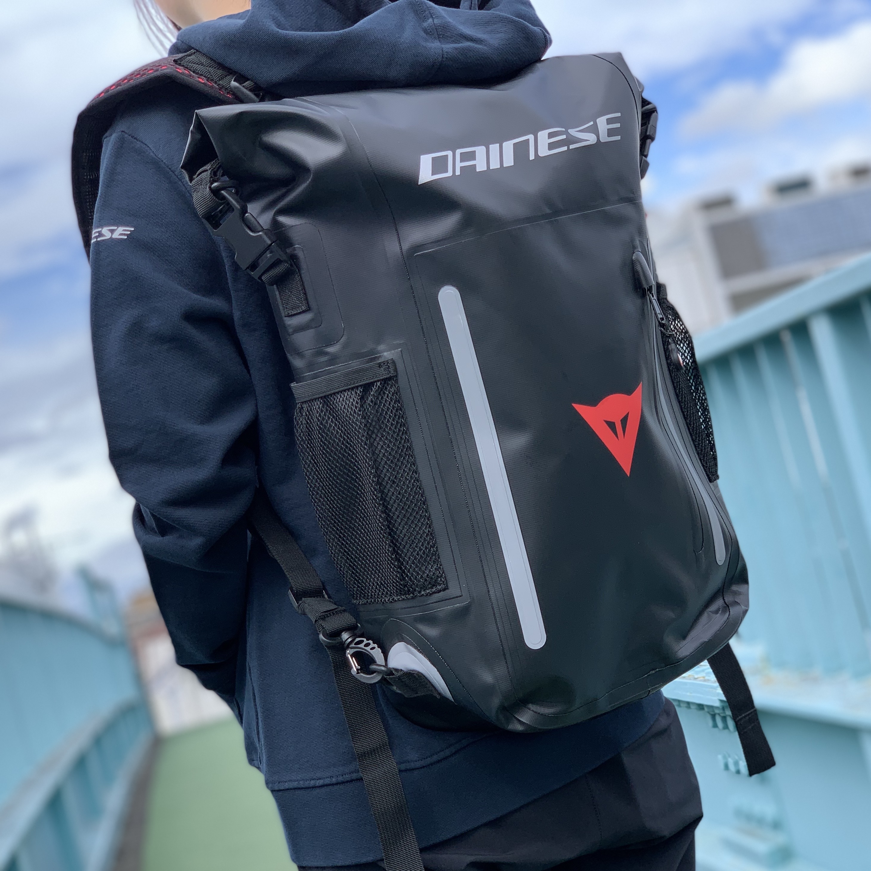 ツーリングと日常を支える防水バックパック EXPLORER WP BACKPACK 15L