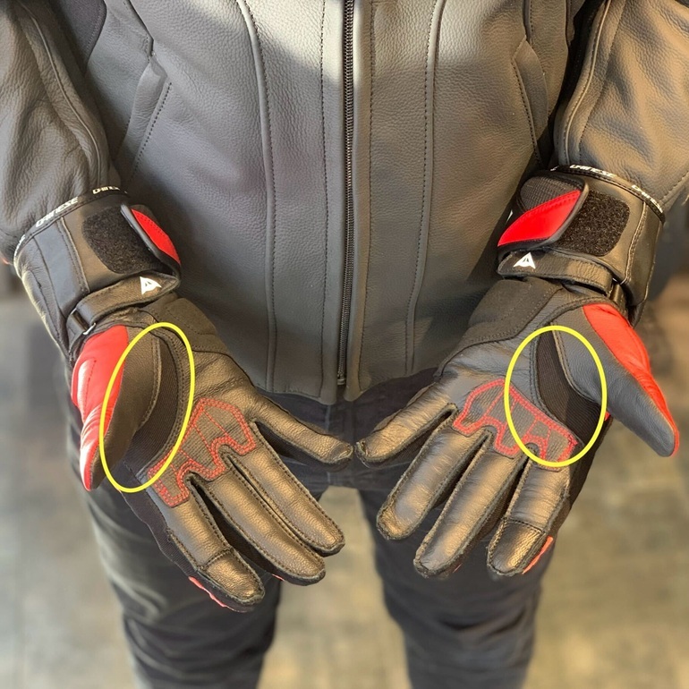 安全性と自由度の完璧な調和。新作ロングレザーグローブ
