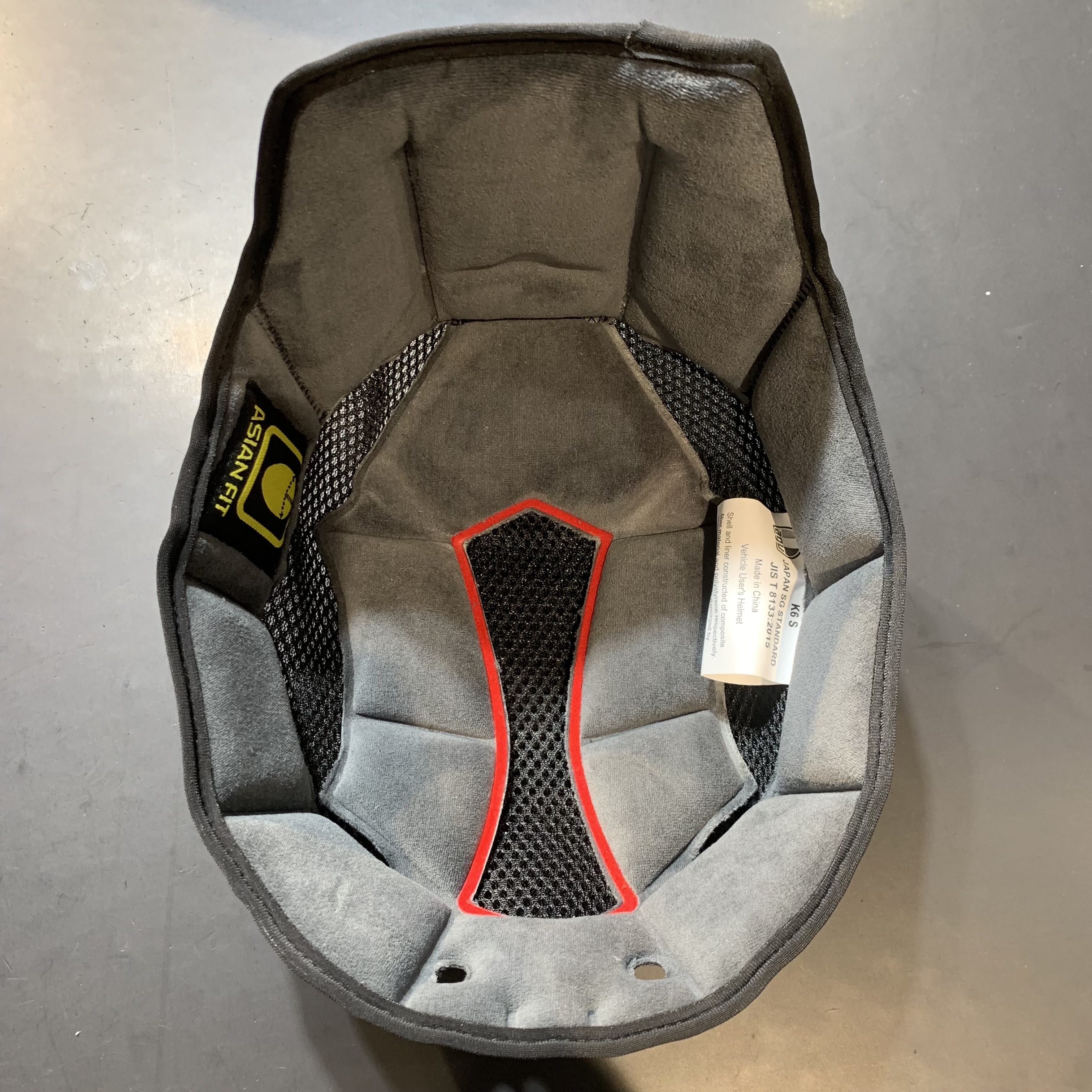 その軽さはバイクライフに革命をもたらす。AGVの最軽量ヘルメット”K6 S