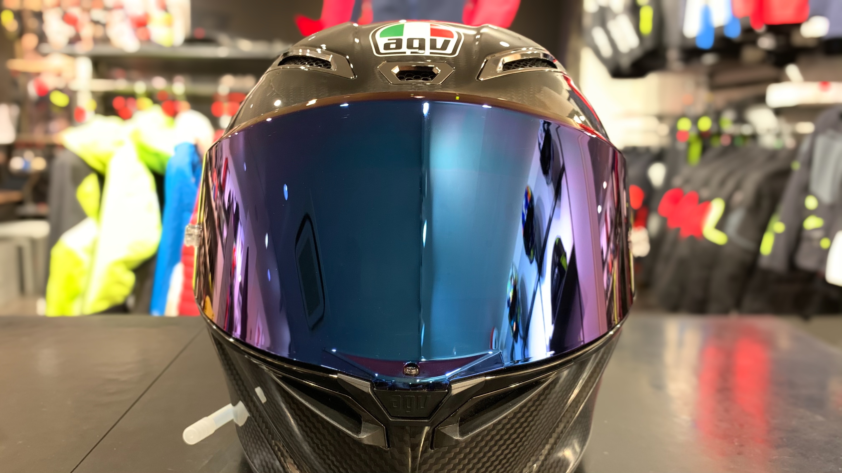 AGVフラッグシップモデル「PISTA GP RR」
