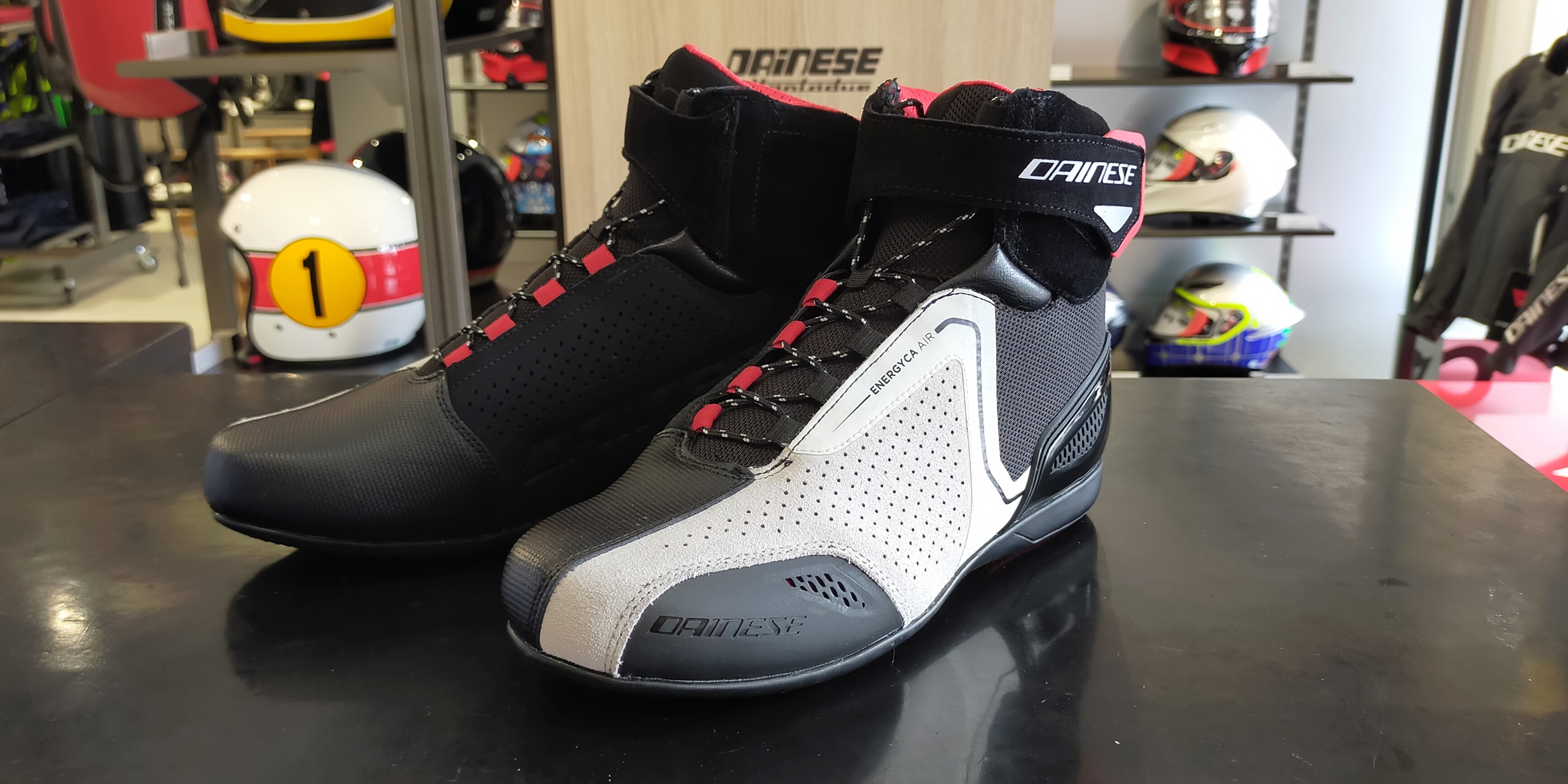 新作シューズ入荷【ENERGYCA AIR SHOES】