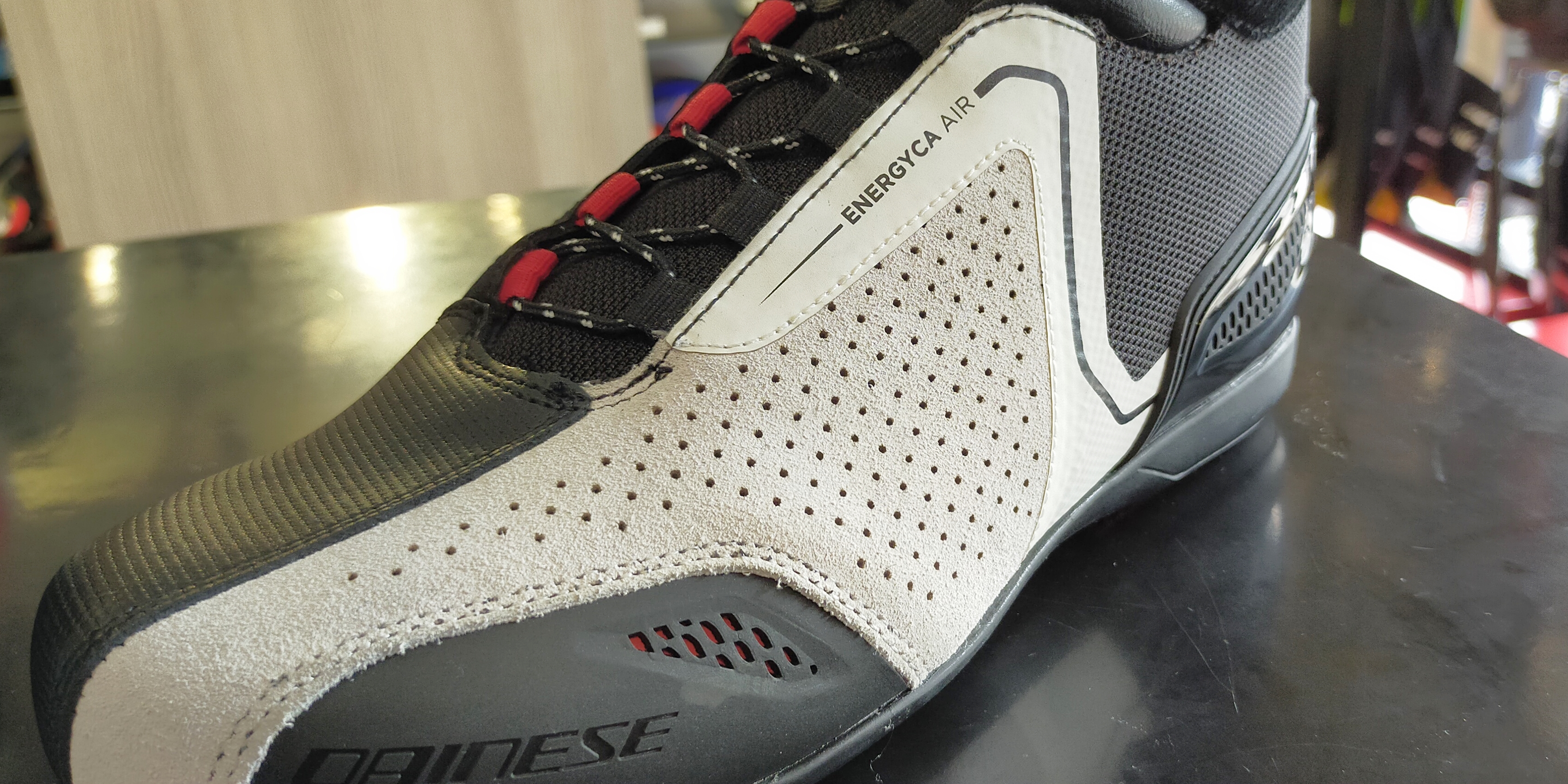 新作シューズ入荷【ENERGYCA AIR SHOES】