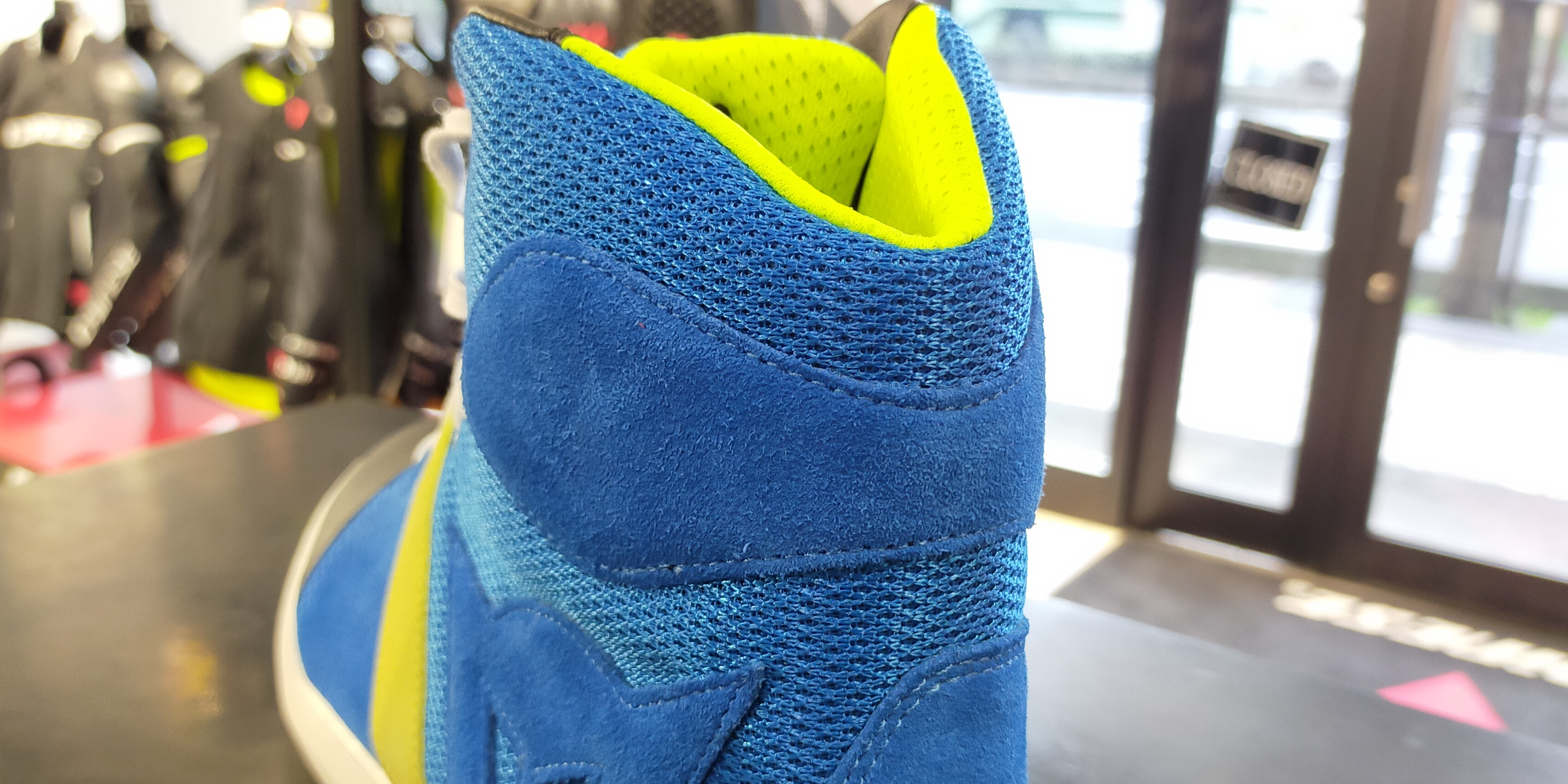 夏におすすめしたいカジュアルシューズ【YORK AIR SHOES】