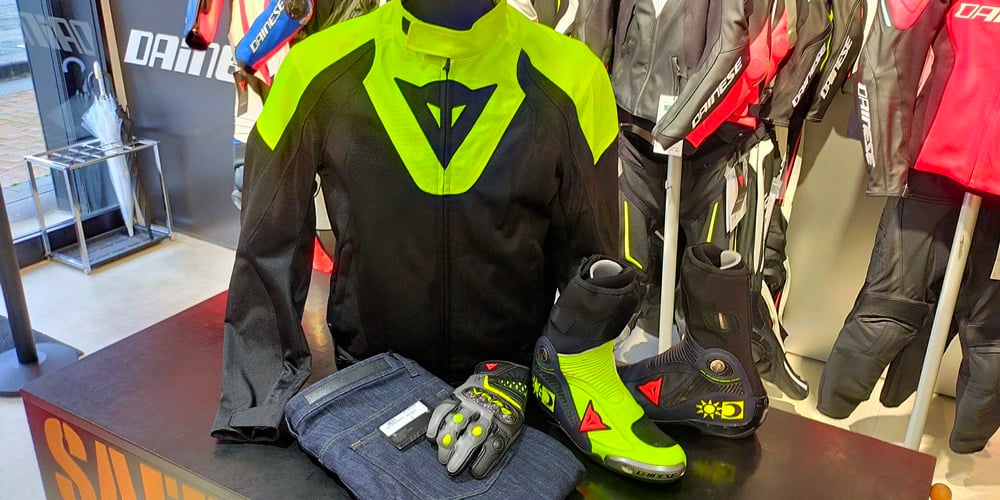 メッシュジャケット】夏のイエローコーデのご紹介