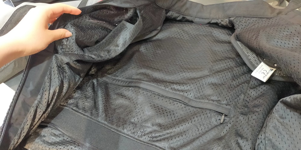 バルトロメオ品　ドライバーズキットレインジャケット　ミッドレイヤー　計2点 トライアンフ東京ベイ | TRIUMPH