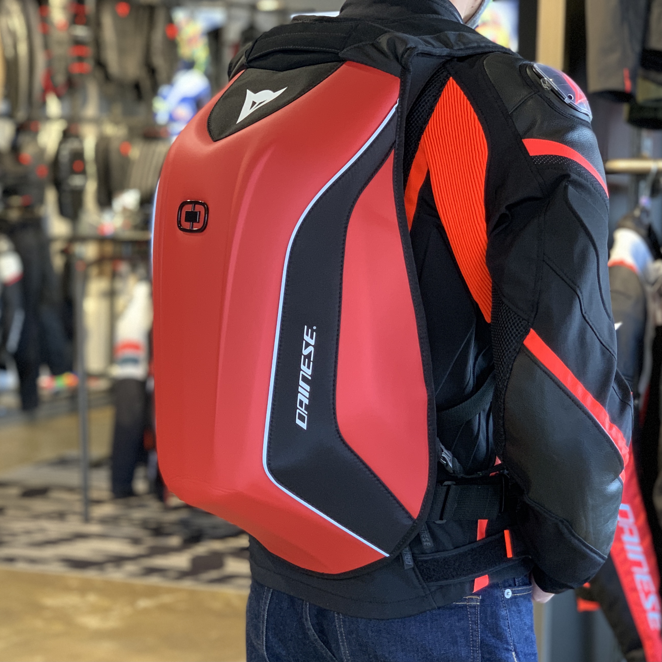 無料発送 Dainese ダイネーゼ バックパック D-Storm 26L ユニセックス