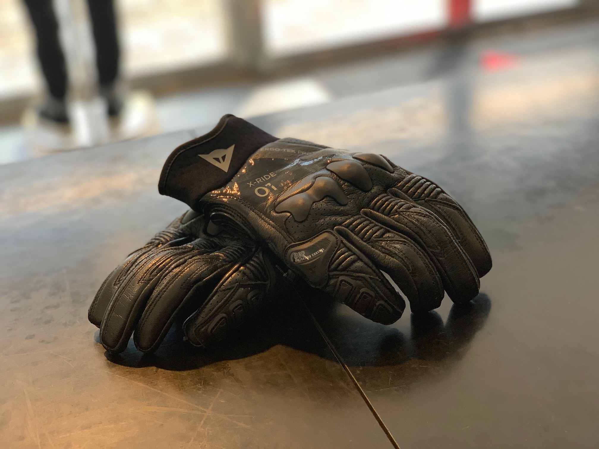 2種類選べる 新品 ダイネーゼ レザーグローブ X-RIDE GLOVES Lサイズ