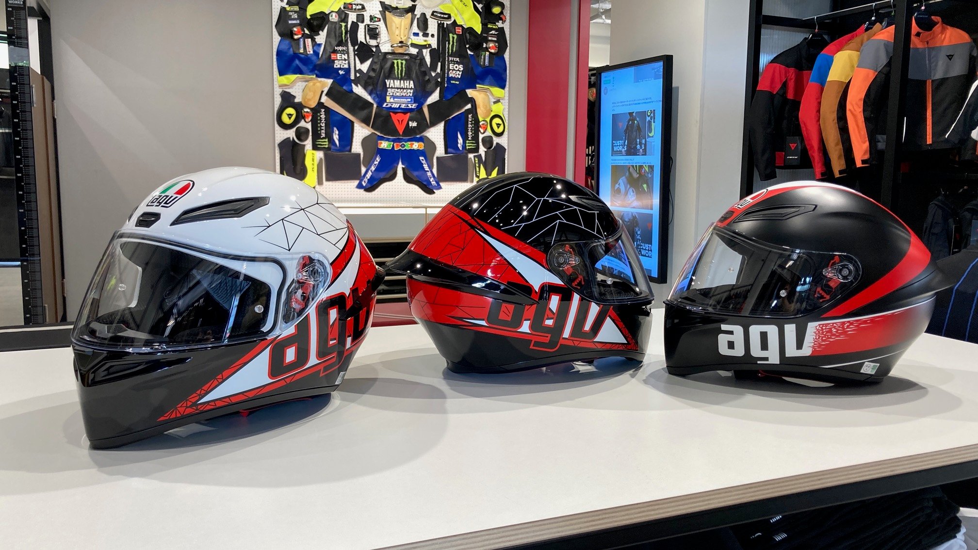 AGV K1】赤を貴重とした新しいカラーが3種類入荷しました
