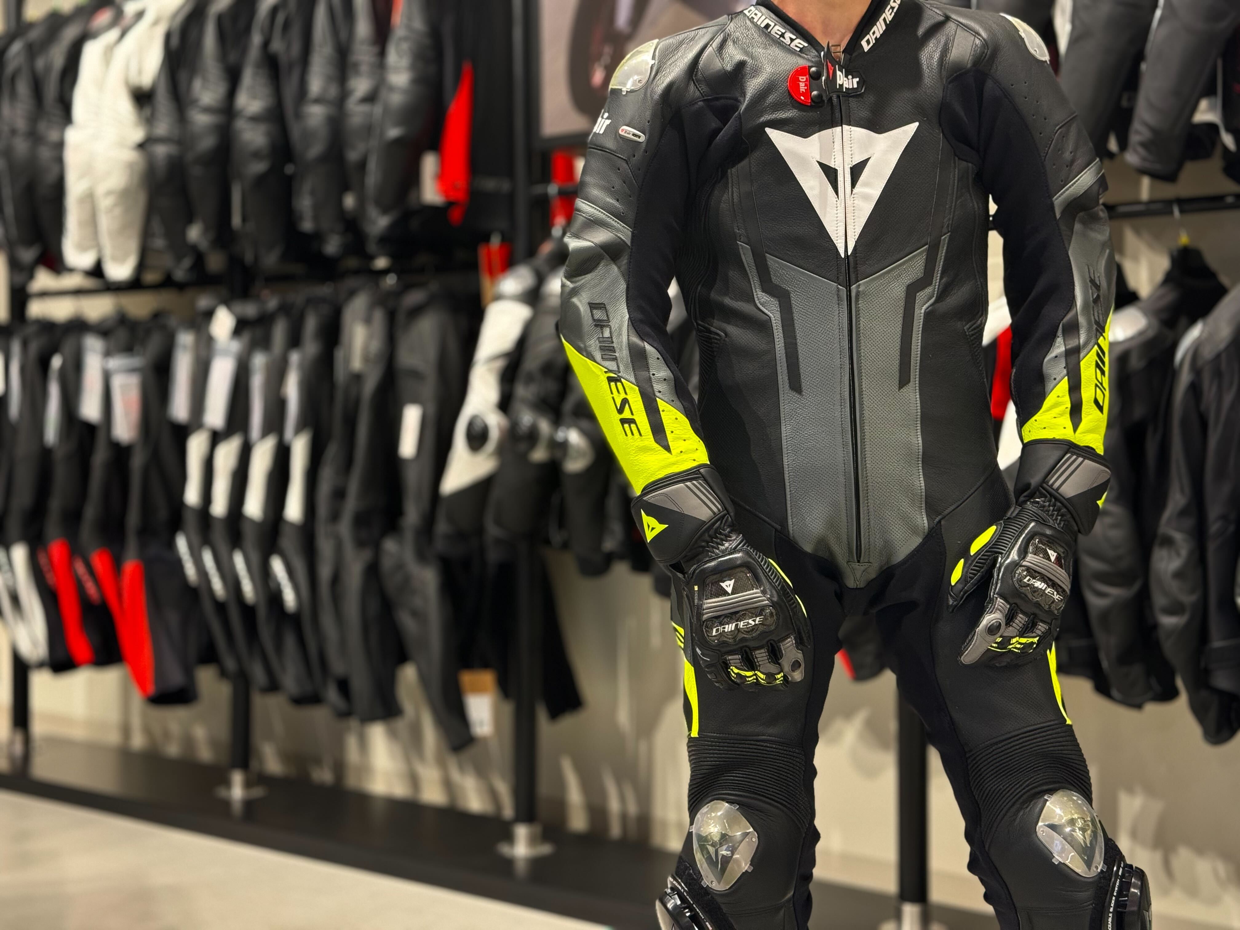 新世代のエアバッグ搭載モデル サーキット用が登場【 MISANO 3 D-AIR SUIT】