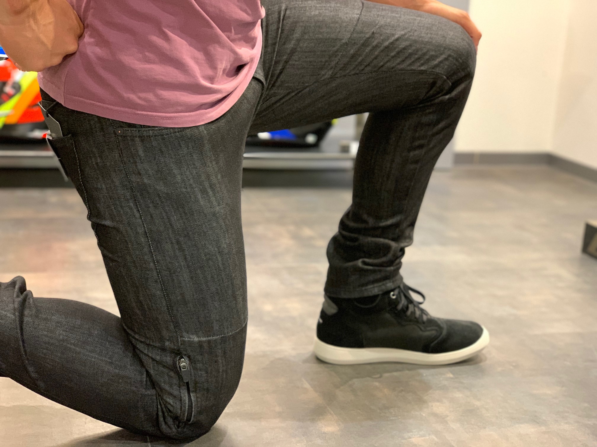 ダイネーゼ　デニム　サイズ32 DAINESE(ダイネーゼ) デニムパンツ・ジーンズ・チノパンツ | バイク