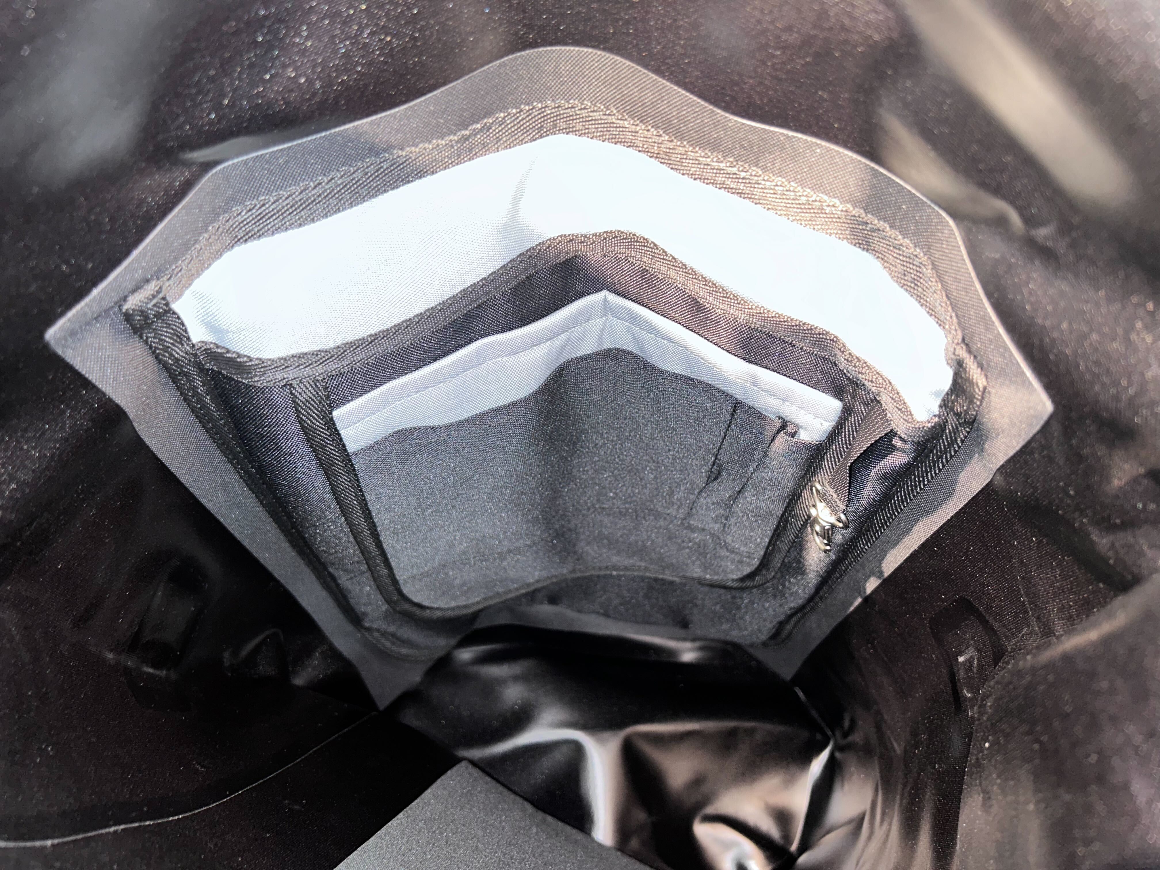 ファルネーゼ　専用 ダイネーゼ創業者“リノ・ダイネーゼ”の新たなブランド75°06'S