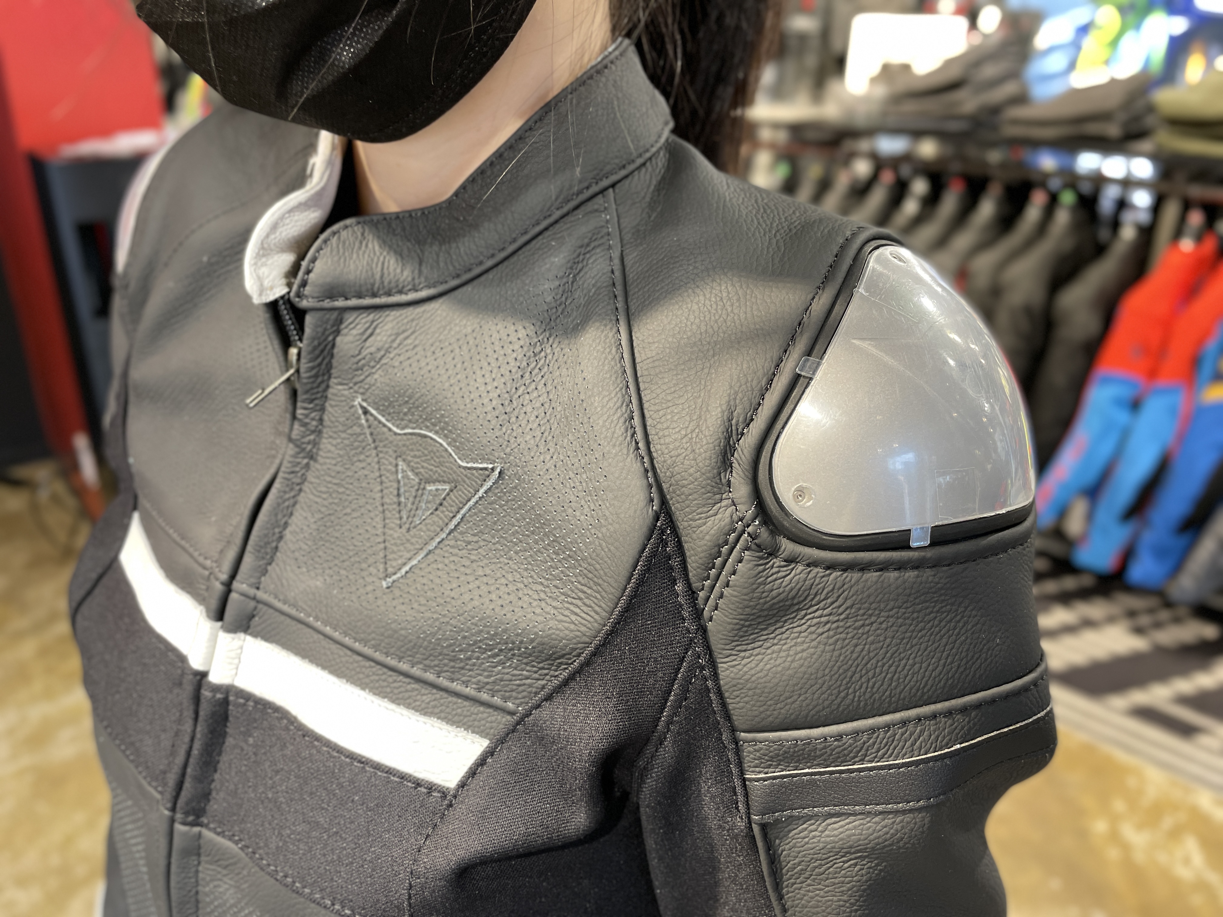 レディス新作レザージャケット 